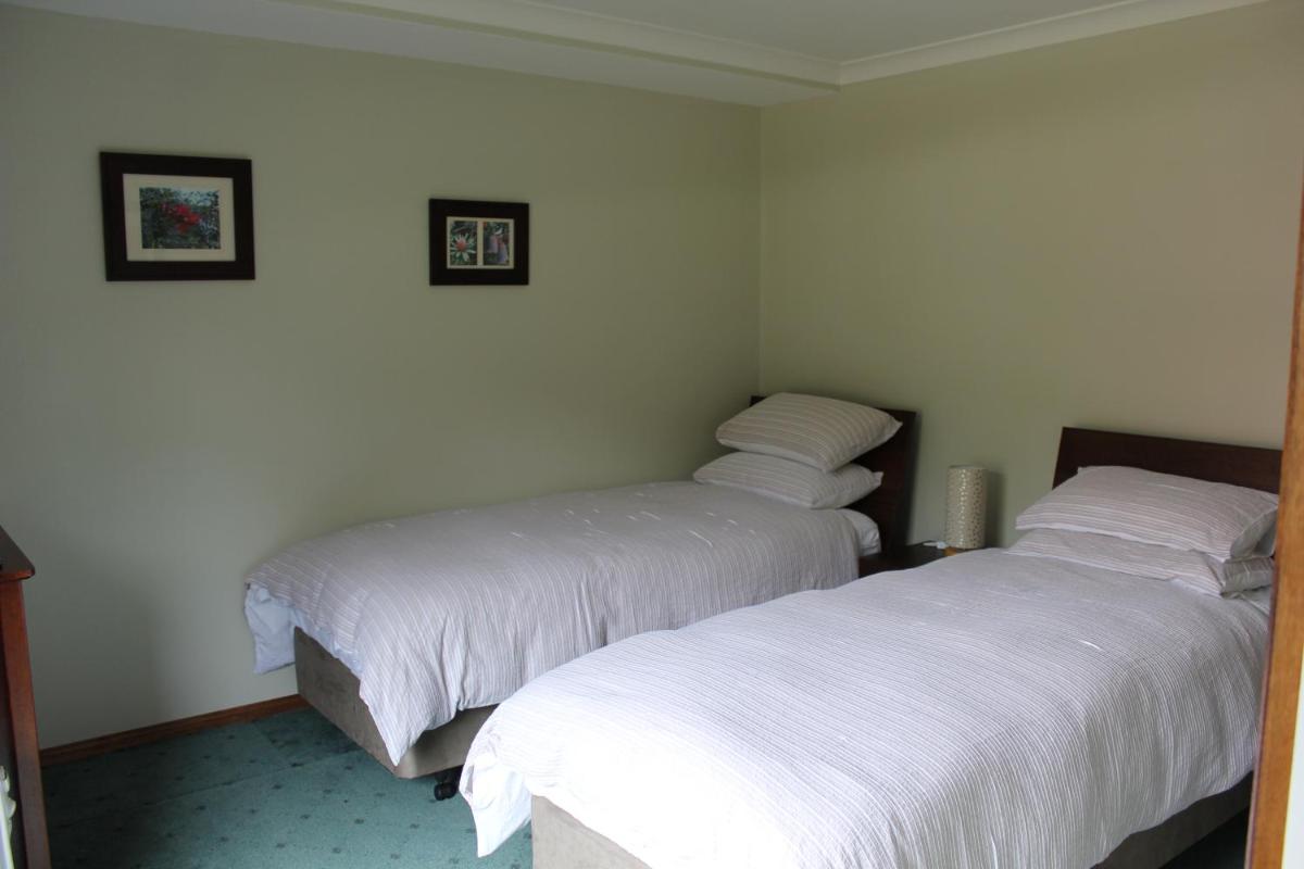 Eagle's Roost Farmstay B&B