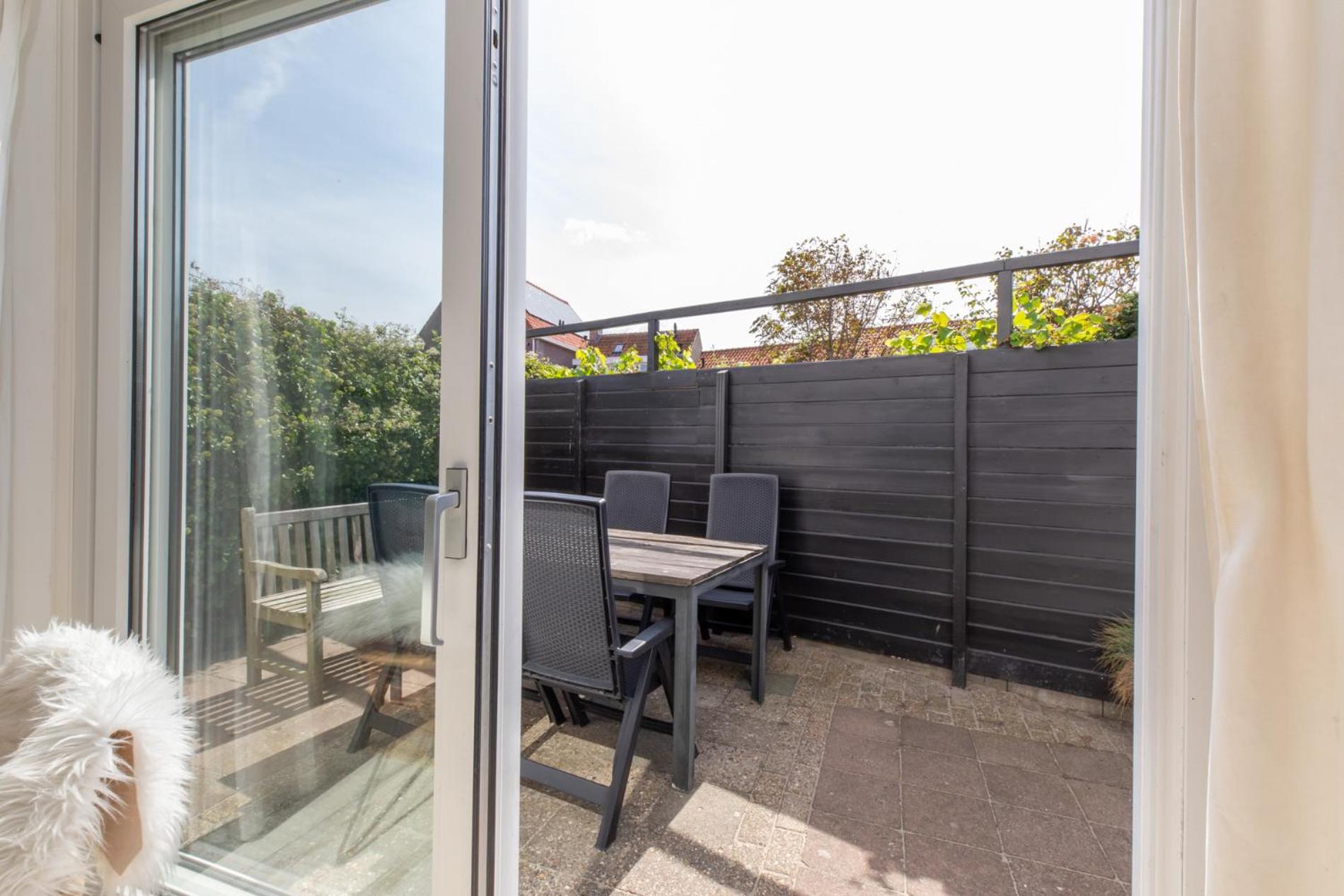 Welcome in - Zomerwoning met zonnige terras, nabij het strand - Zuidstraat 113 Westkapelle view 3