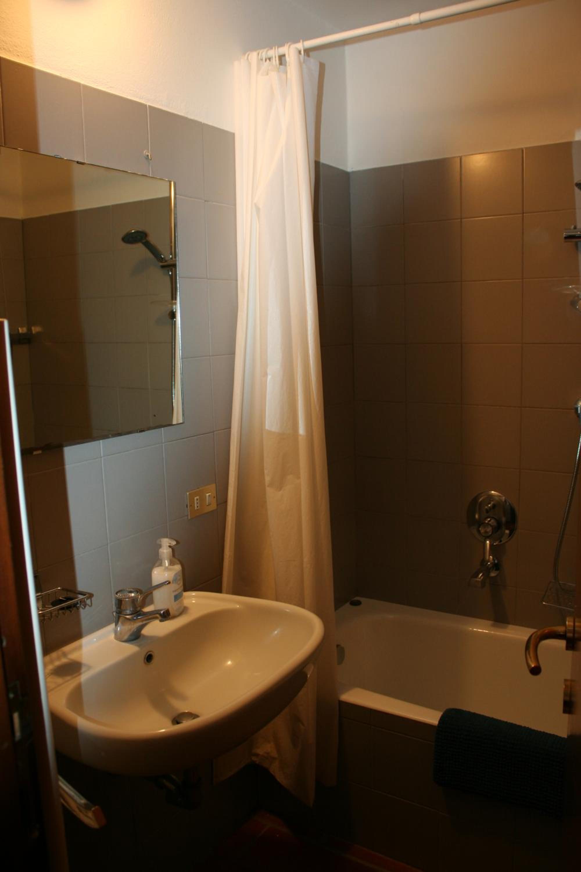 Apartment very close to the central area