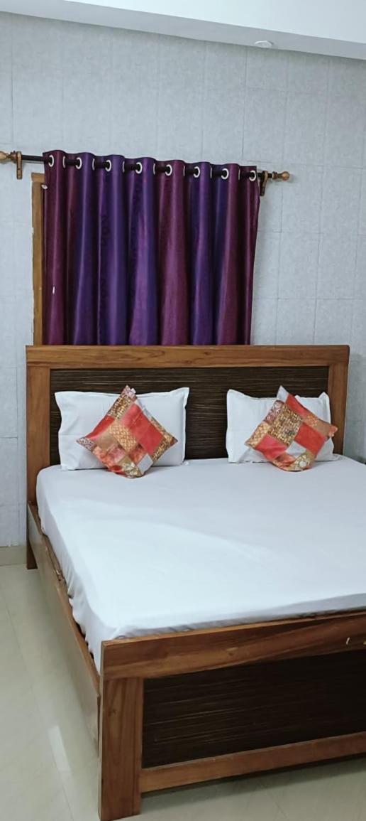 SMS GRAND inn