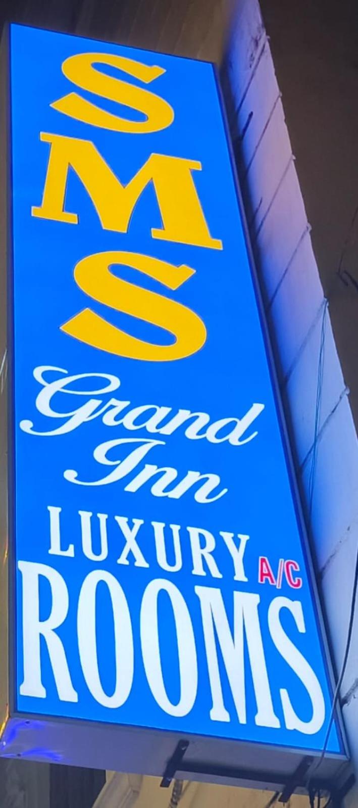 SMS GRAND inn