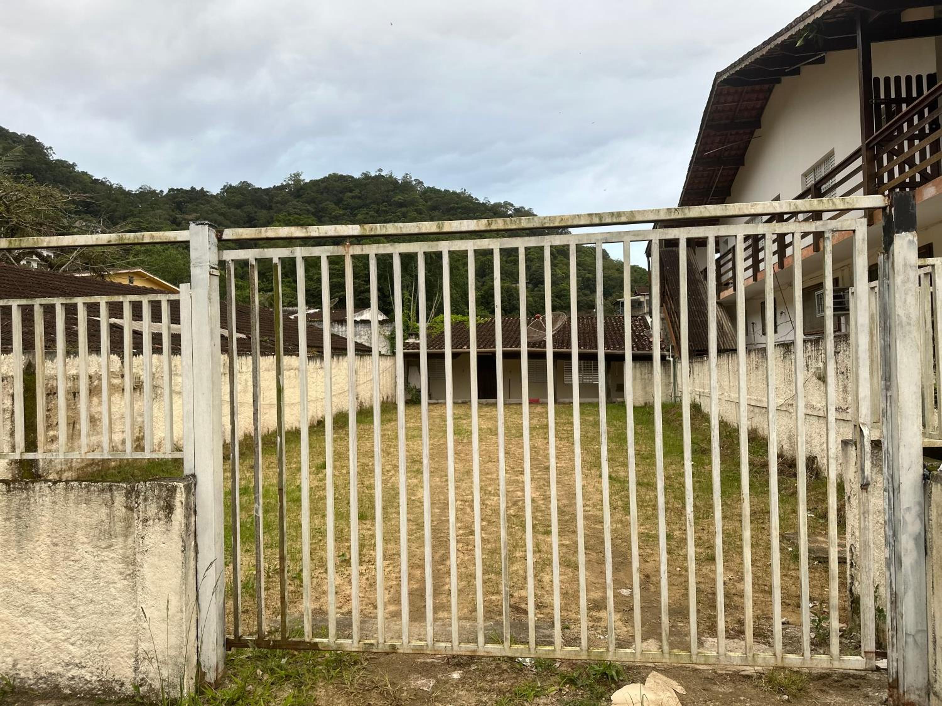 Casa a 300m da Praia Enseada Ubatuba