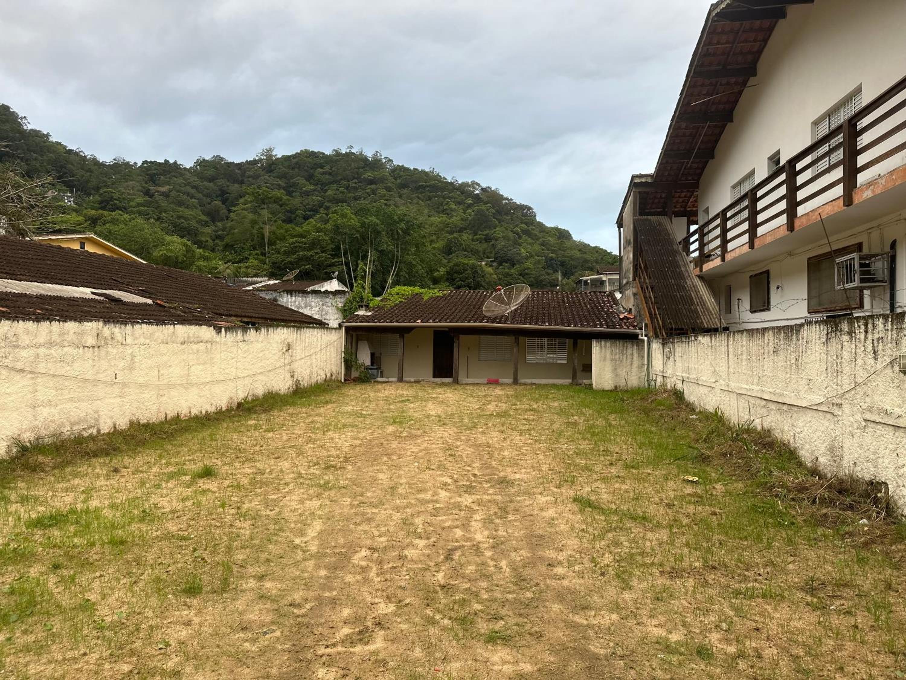 Casa a 300m da Praia Enseada Ubatuba