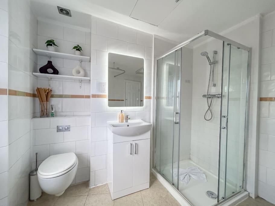 Stylish Portobello Road Two-Bed Flat