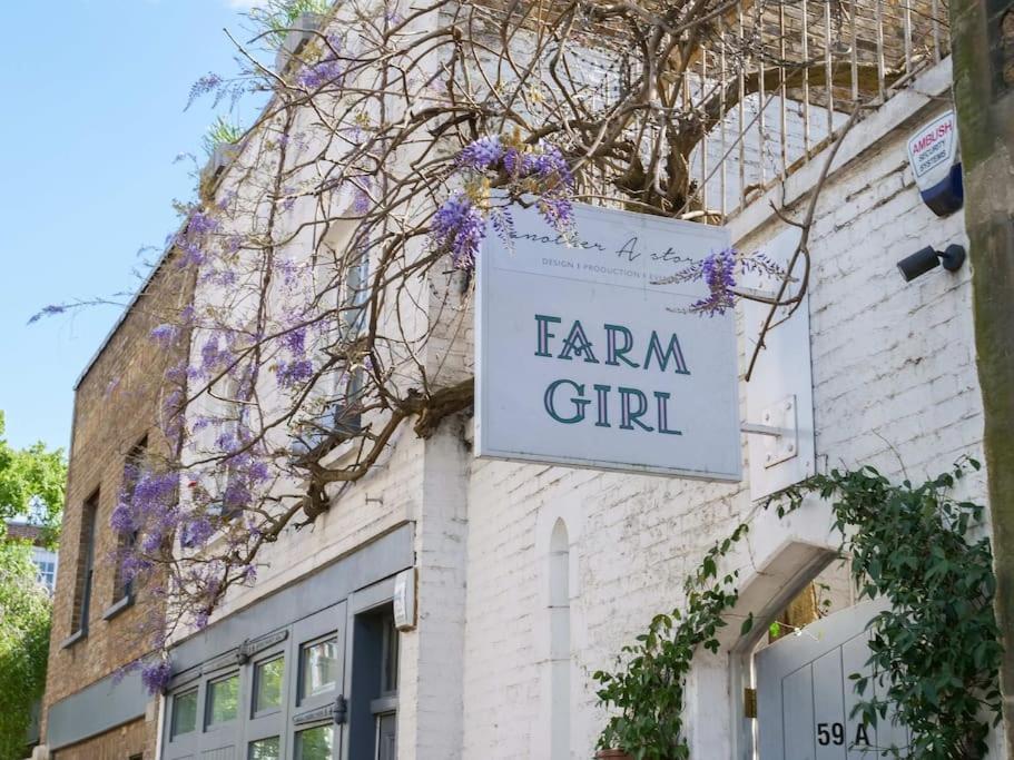 Stylish Portobello Road Two-Bed Flat