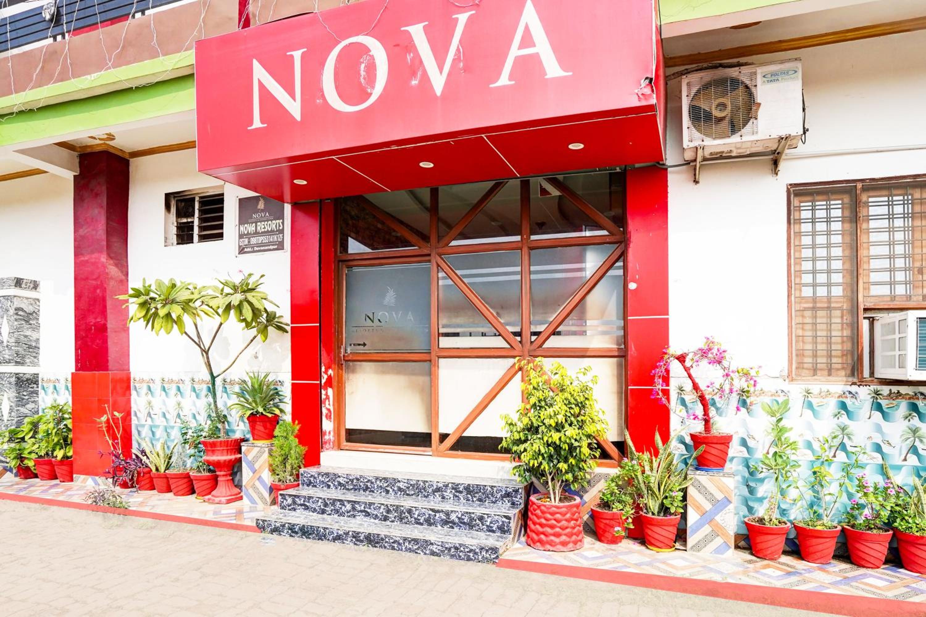 Hotel O Rae Bareli Railway Junction Formerly Nova Resorts & Luxury Farm