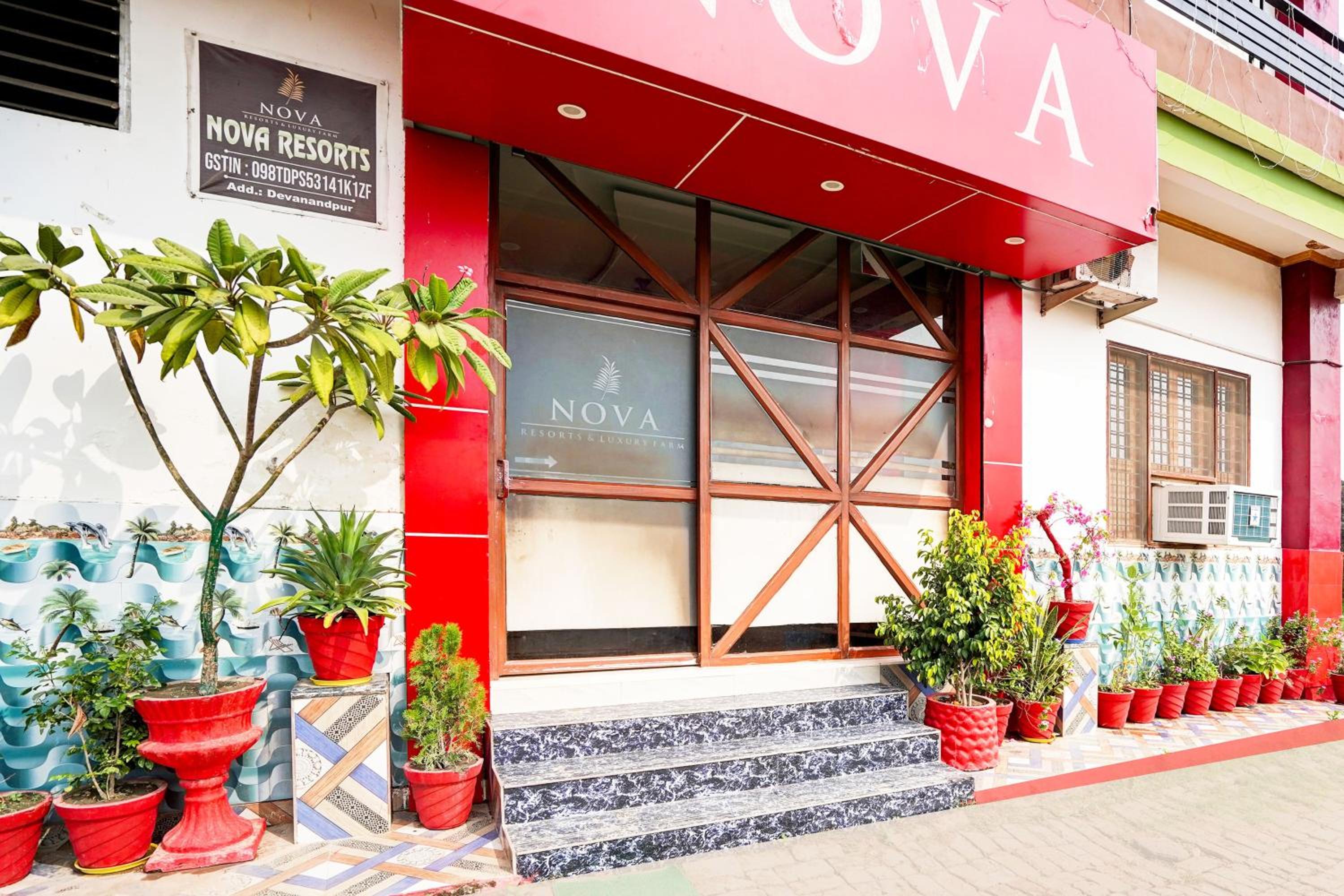 Hotel O Rae Bareli Railway Junction Formerly Nova Resorts & Luxury Farm