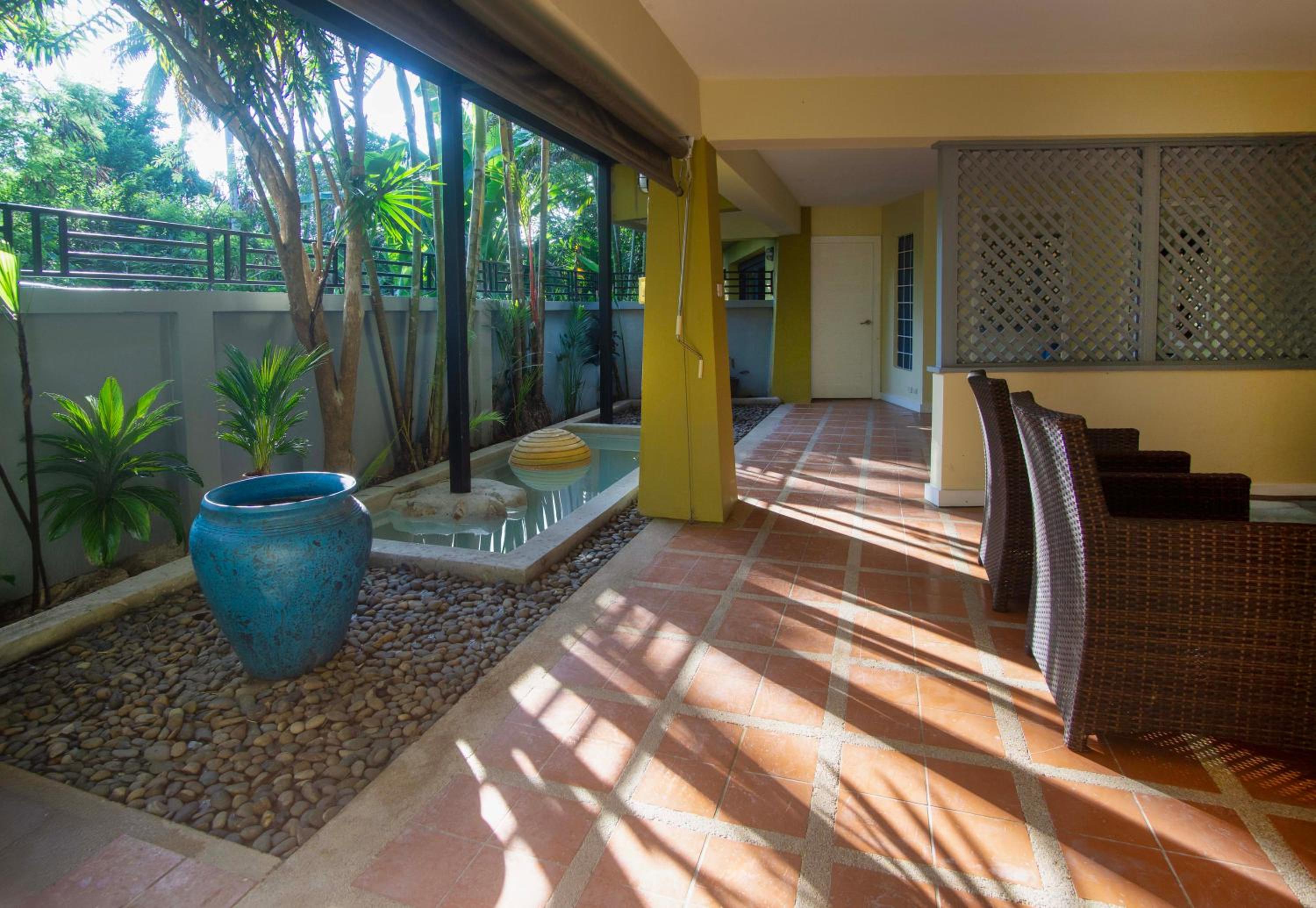 Hotel Palm View Villa - Image 1