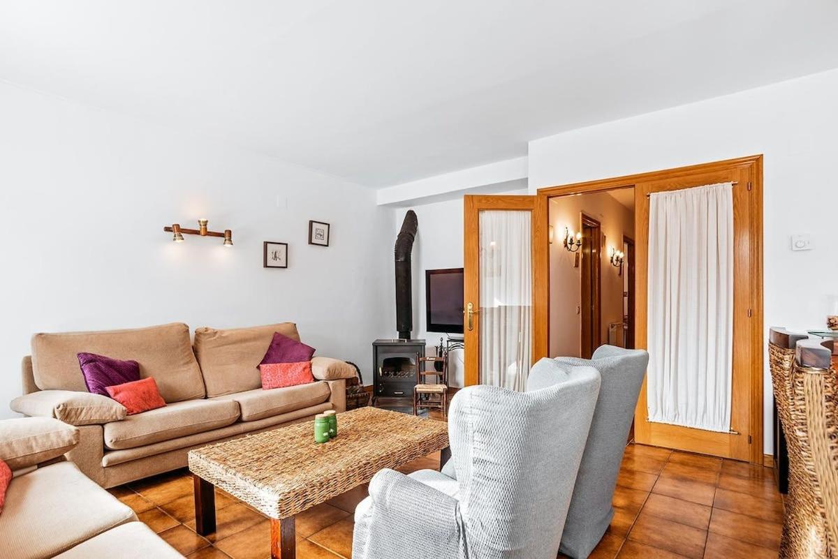 Casa Maite by Cardi Suit
