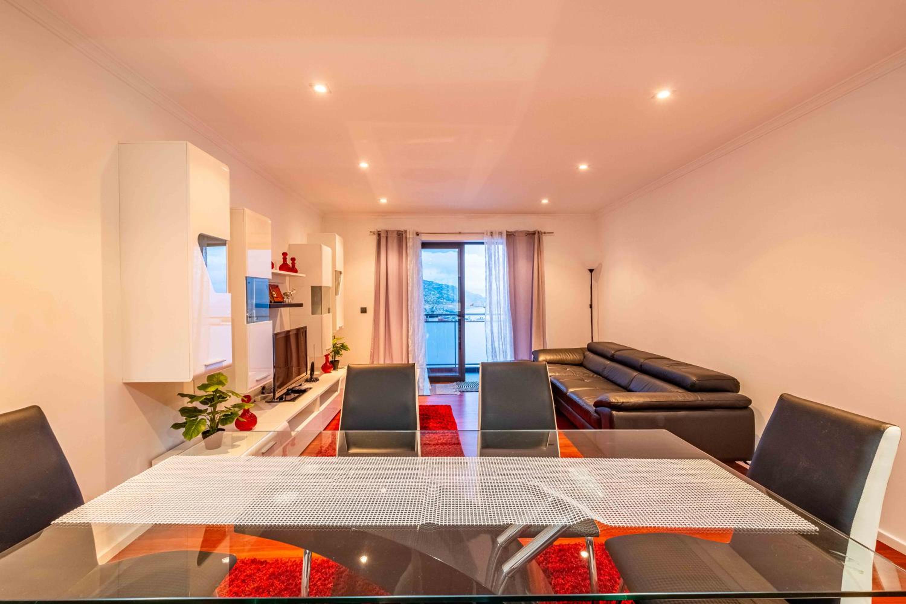 Precious Relaxation Rooms in Funchal view 2