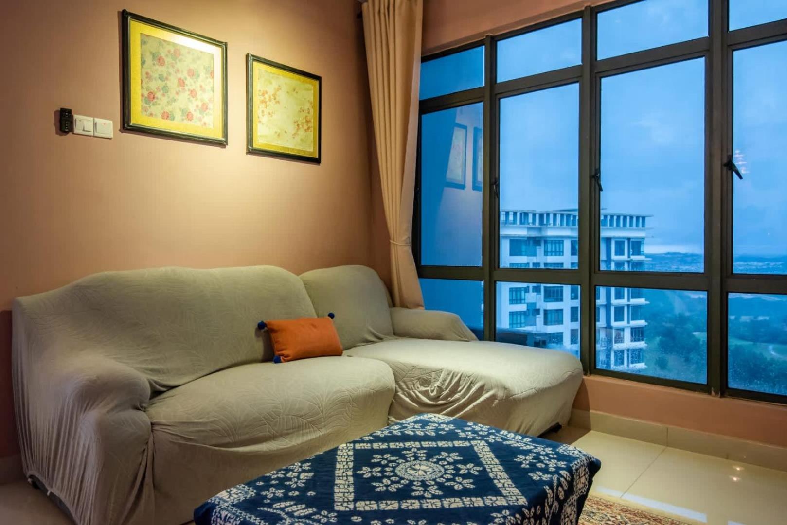 Stylish & Spacious 2BR at ARC Austin with Free Parking