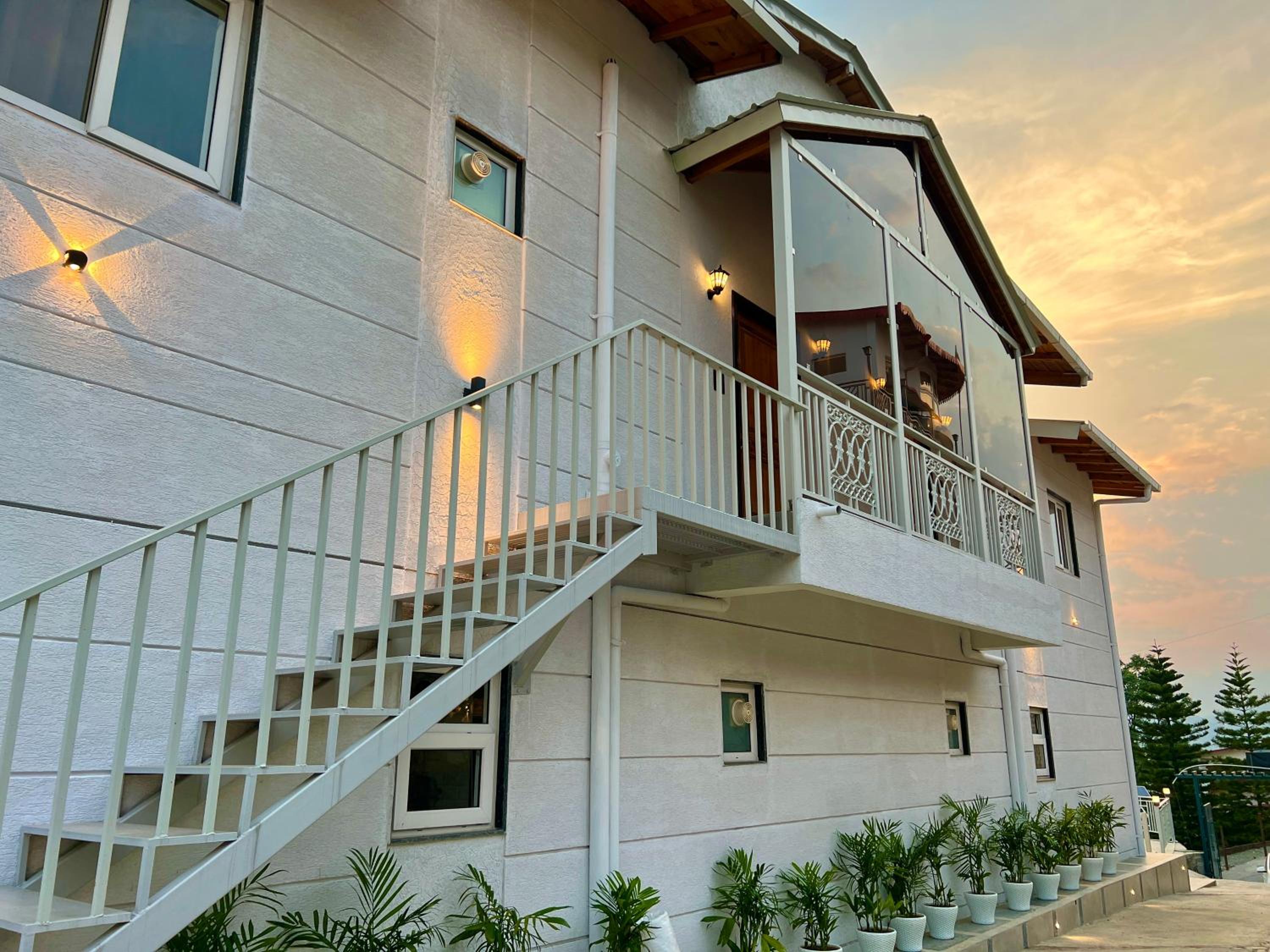 Alaya Stays 2 BHK Villa With Scenic views - Peace view 5