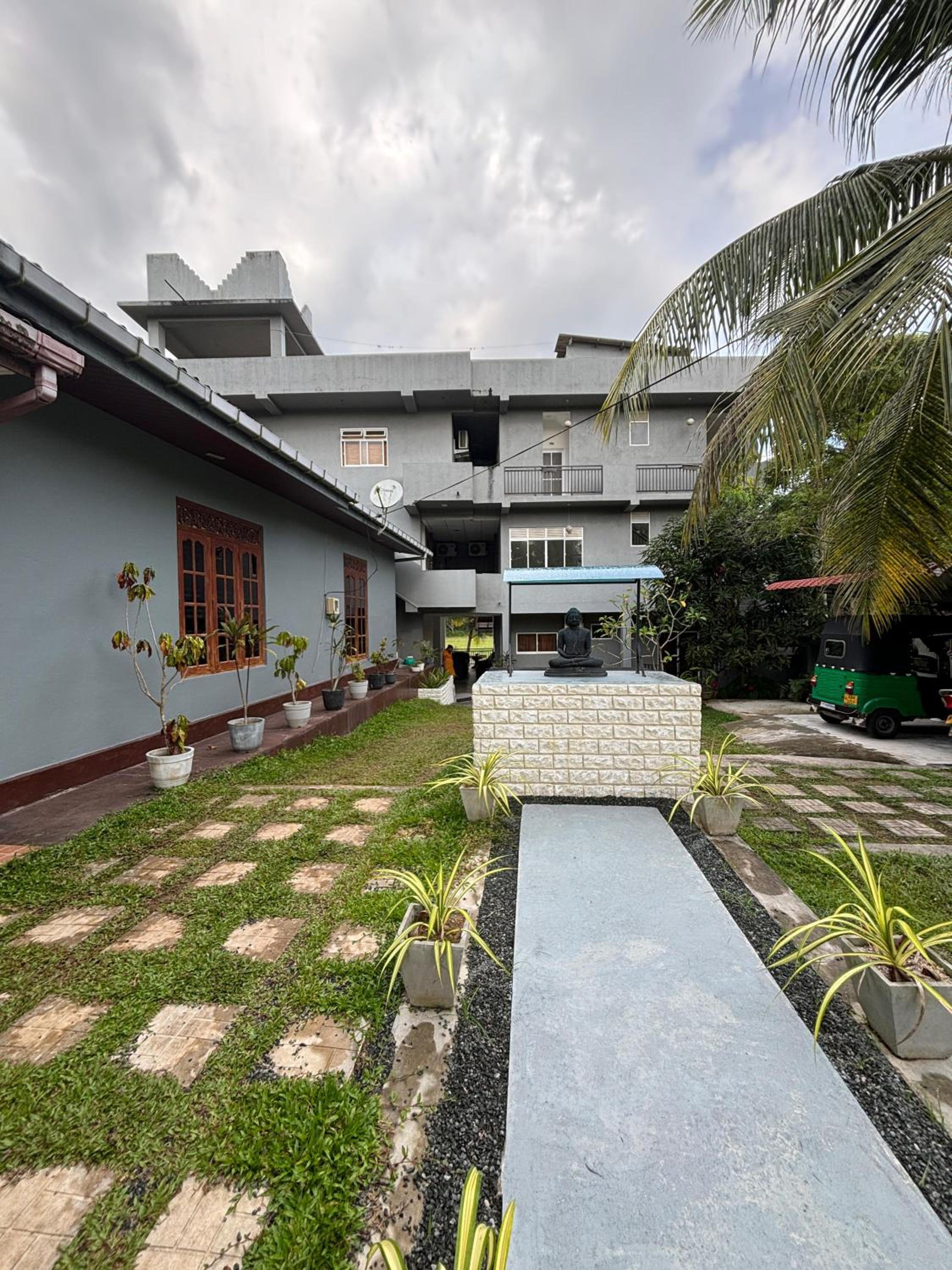 Photo 25