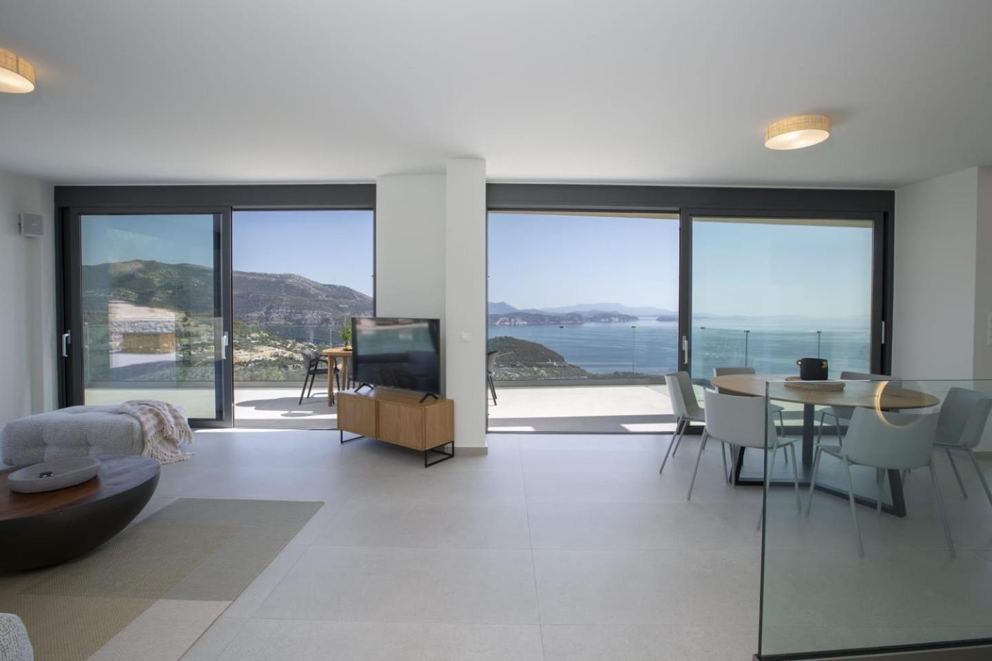 Yoni Villa