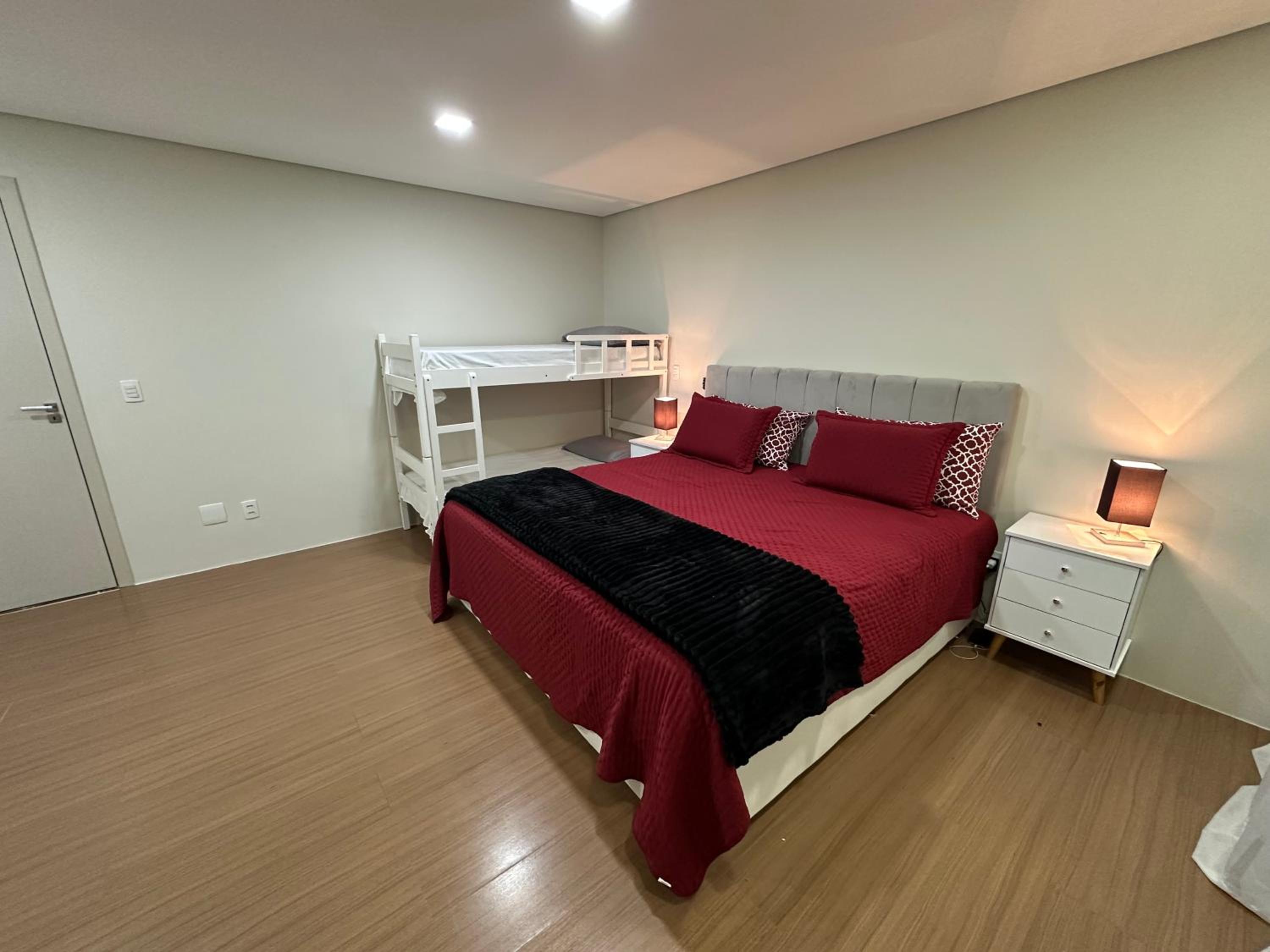 Casa Alto Padrão com piscina - Canasvieiras