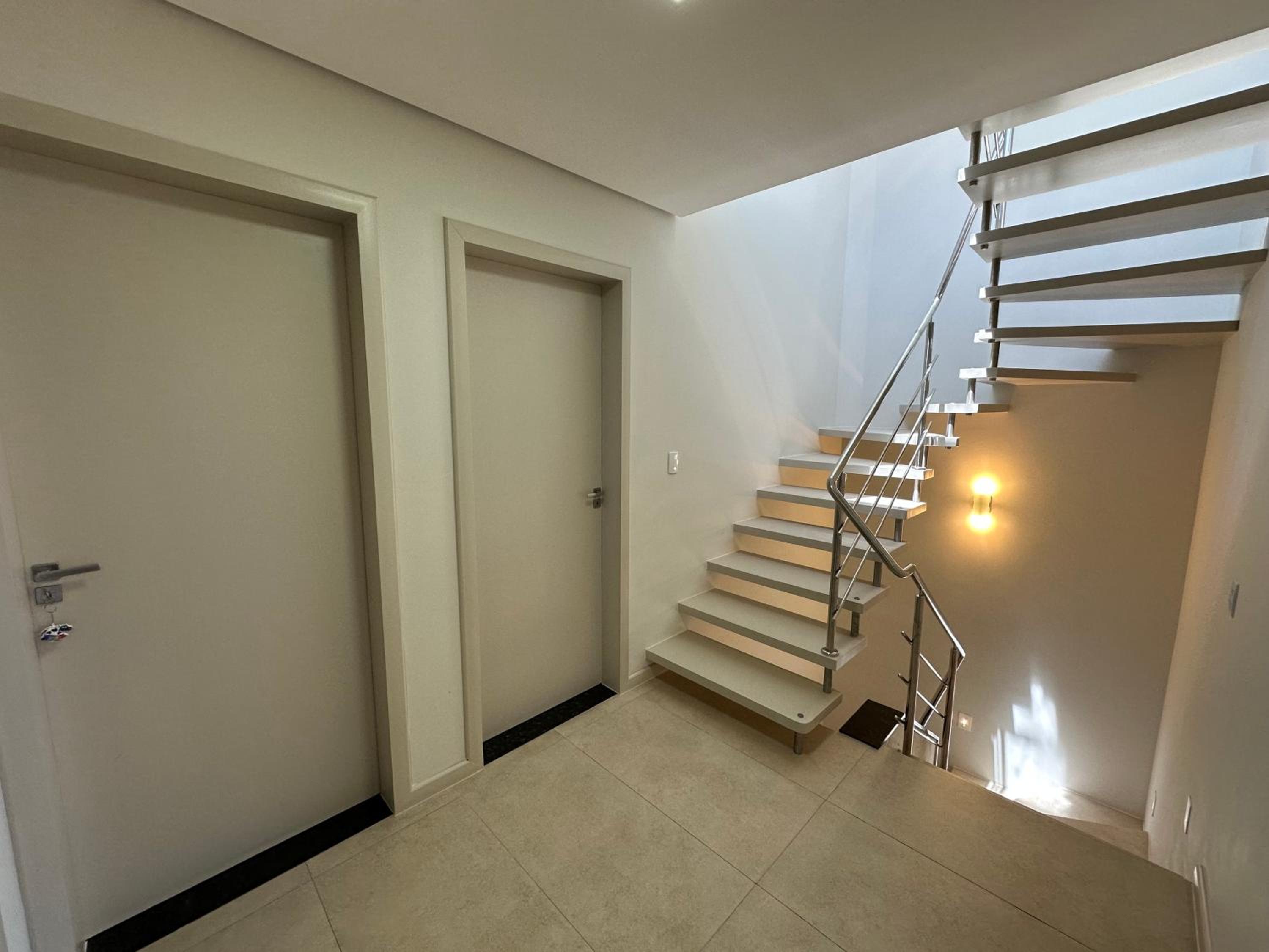 Casa Alto Padrão com piscina - Canasvieiras