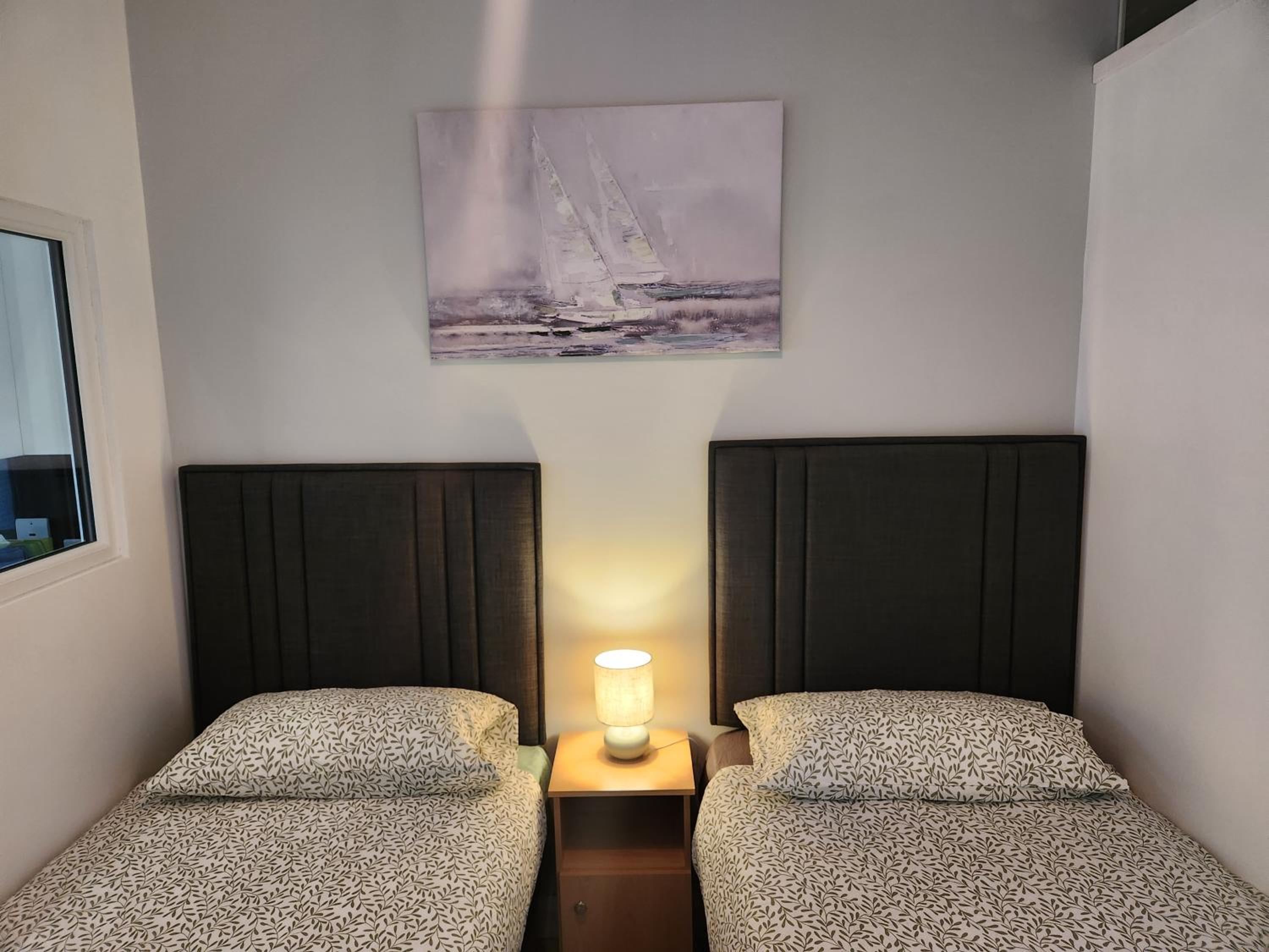 Dublin Deluxe Twin or king bed Studio Near Airport & City