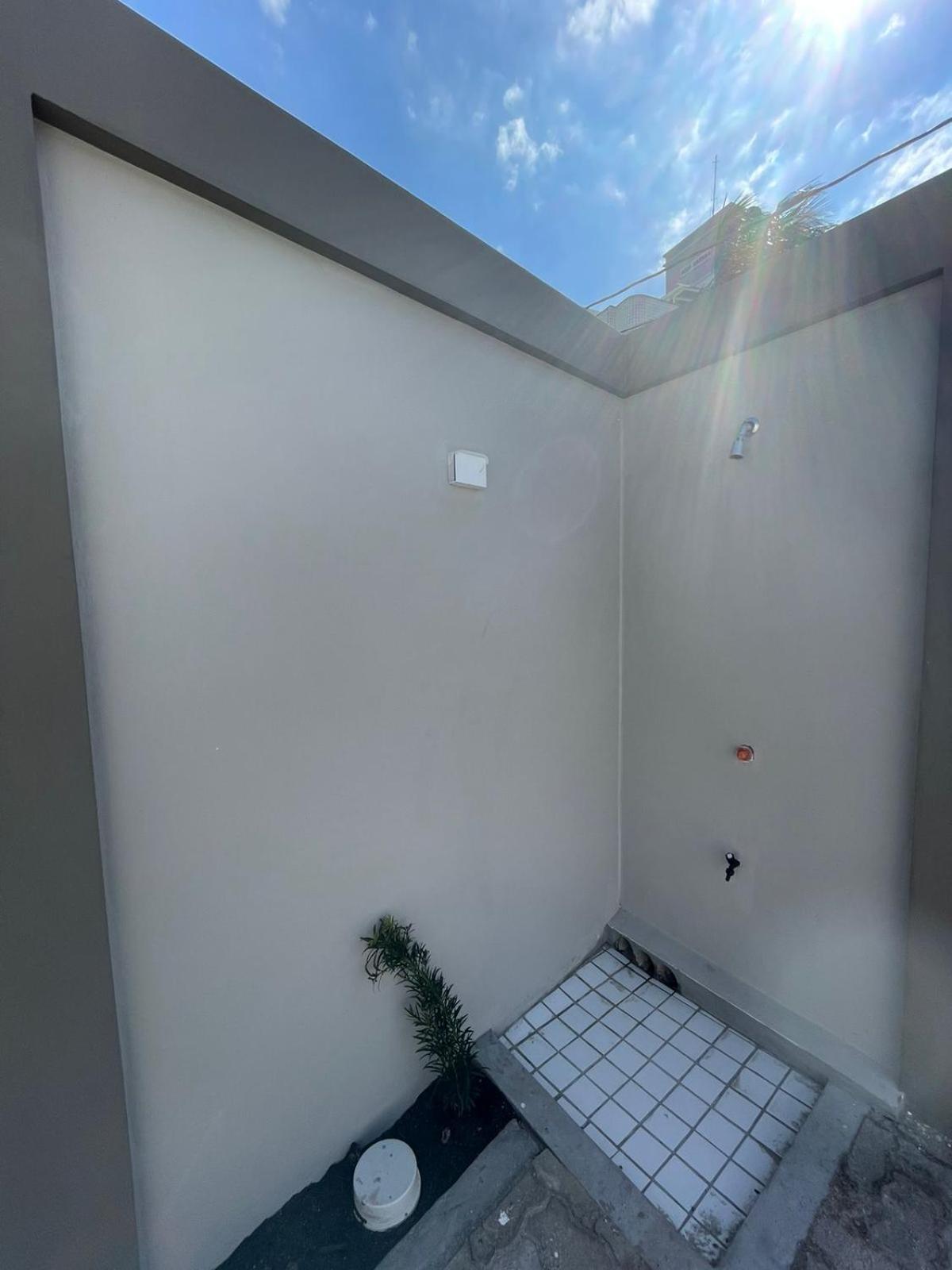 Apartamento térreo à 50 metros da praia dos Ingleses