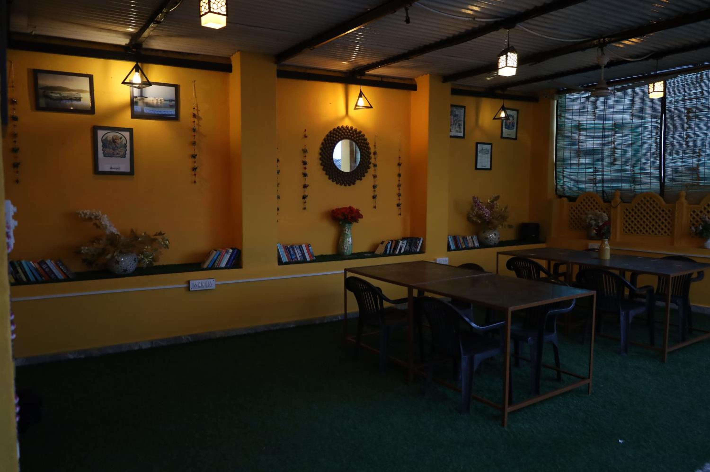 lounge