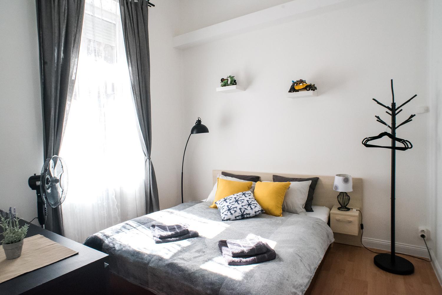 N16-Spacey, modern family flat for 5 view 2