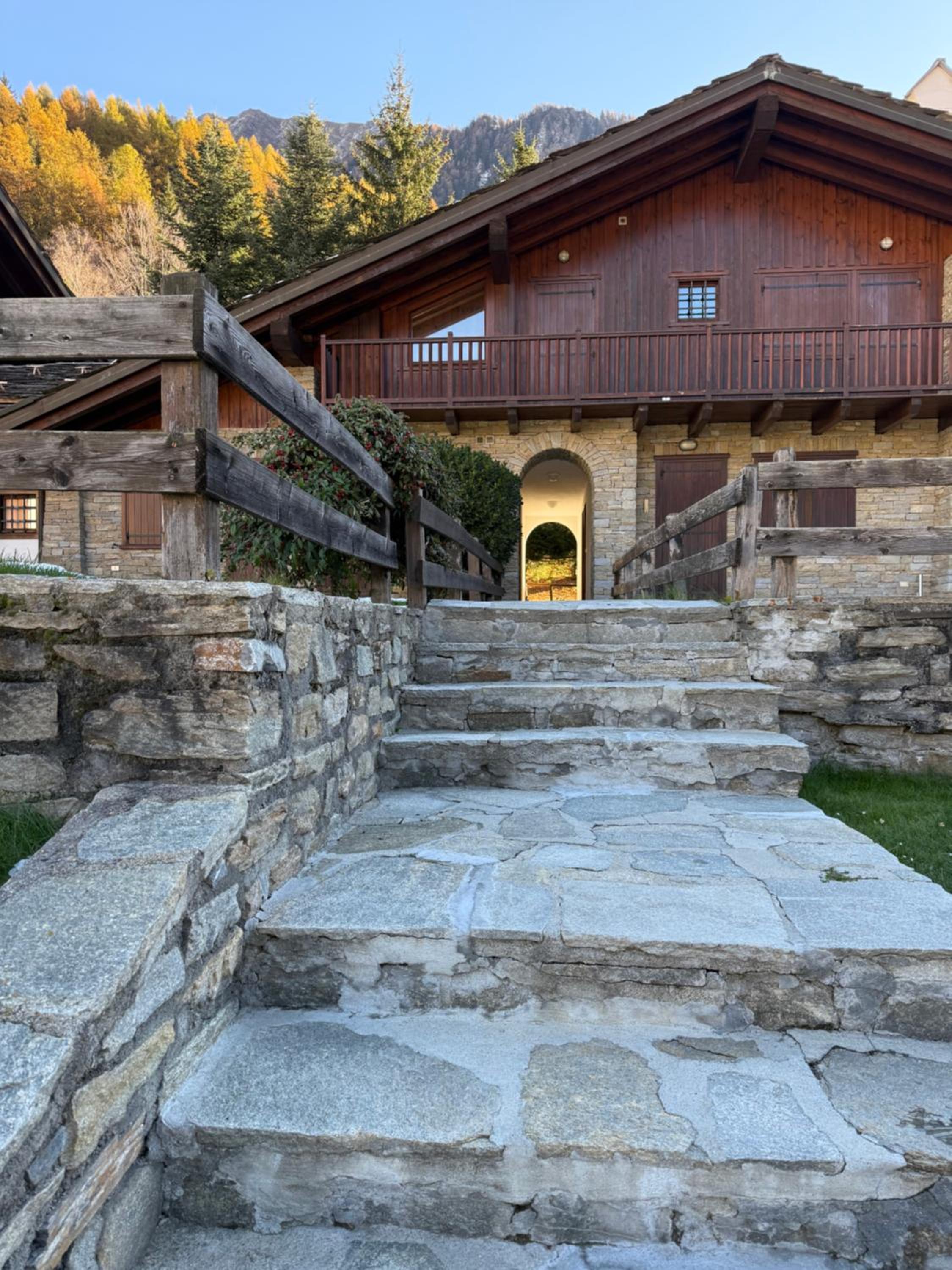 Cozy Mountain Studio Near Courmayeur - Verrand view 4