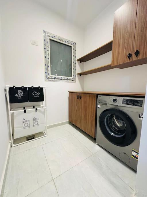 Elegant Ground-Floor Apt in SZ view 2