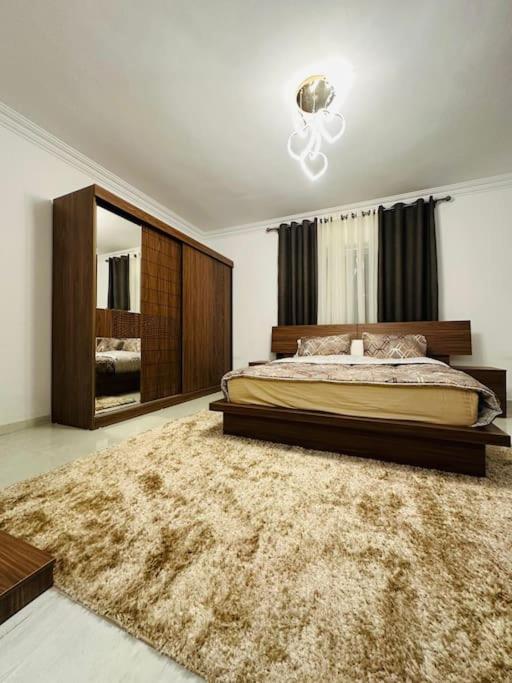 Elegant Ground-Floor Apt in SZ view 5