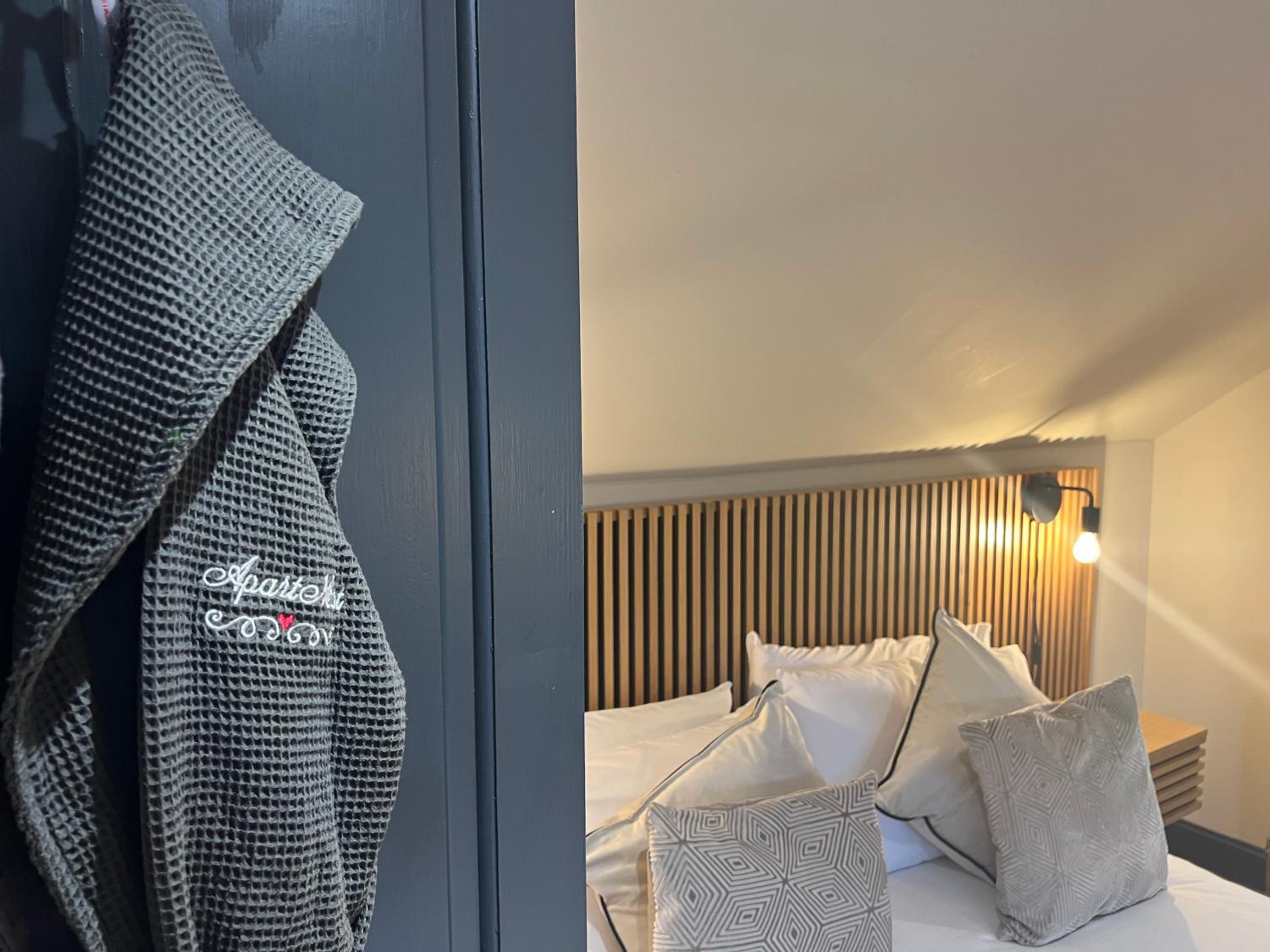 'Clyde' in ApartNest Auchterarder view 3