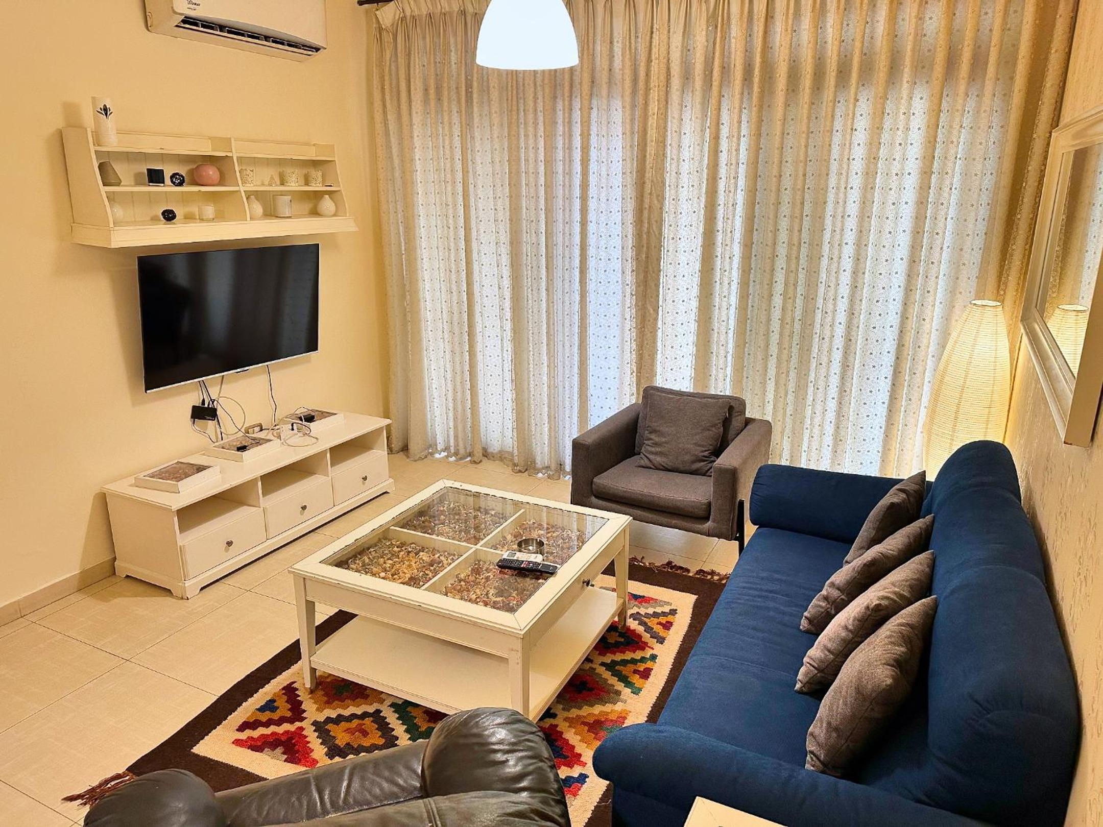 RZ Apartments Modern 2BR Apartment Near US Embassy view 3