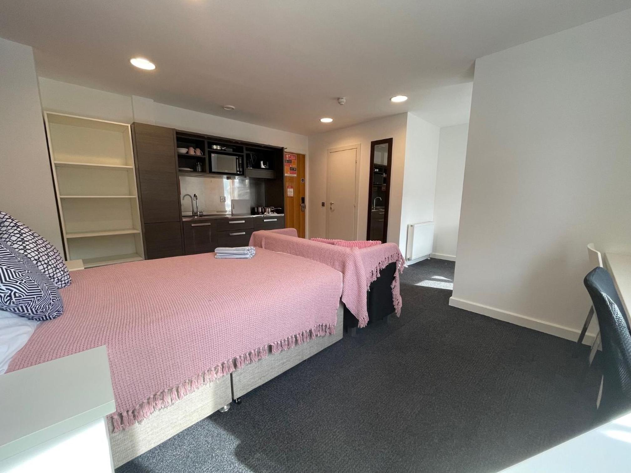 Stuhomes - Arundel House