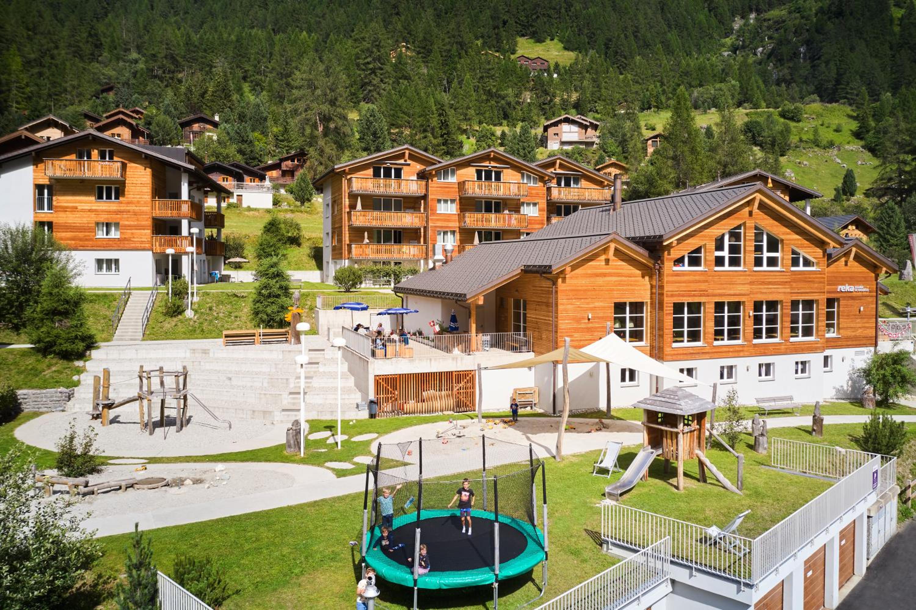Reka-Feriendorf Zinal view 2