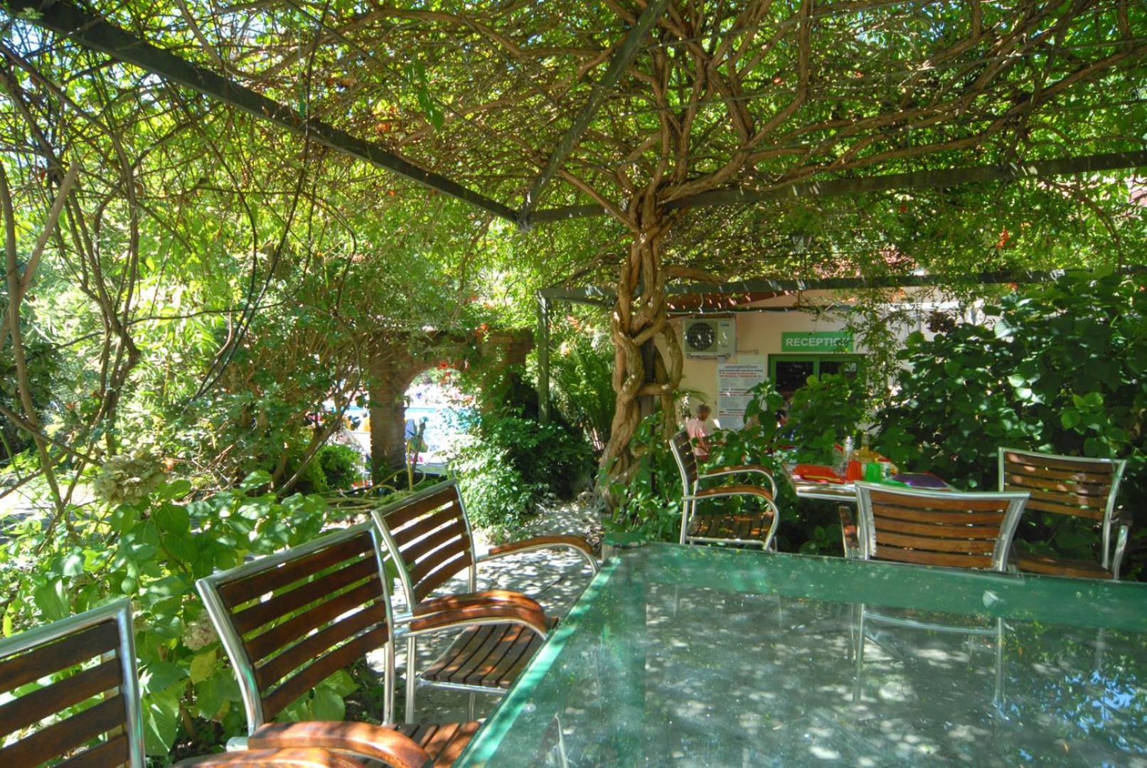 Glamping Italian Riviera view 5