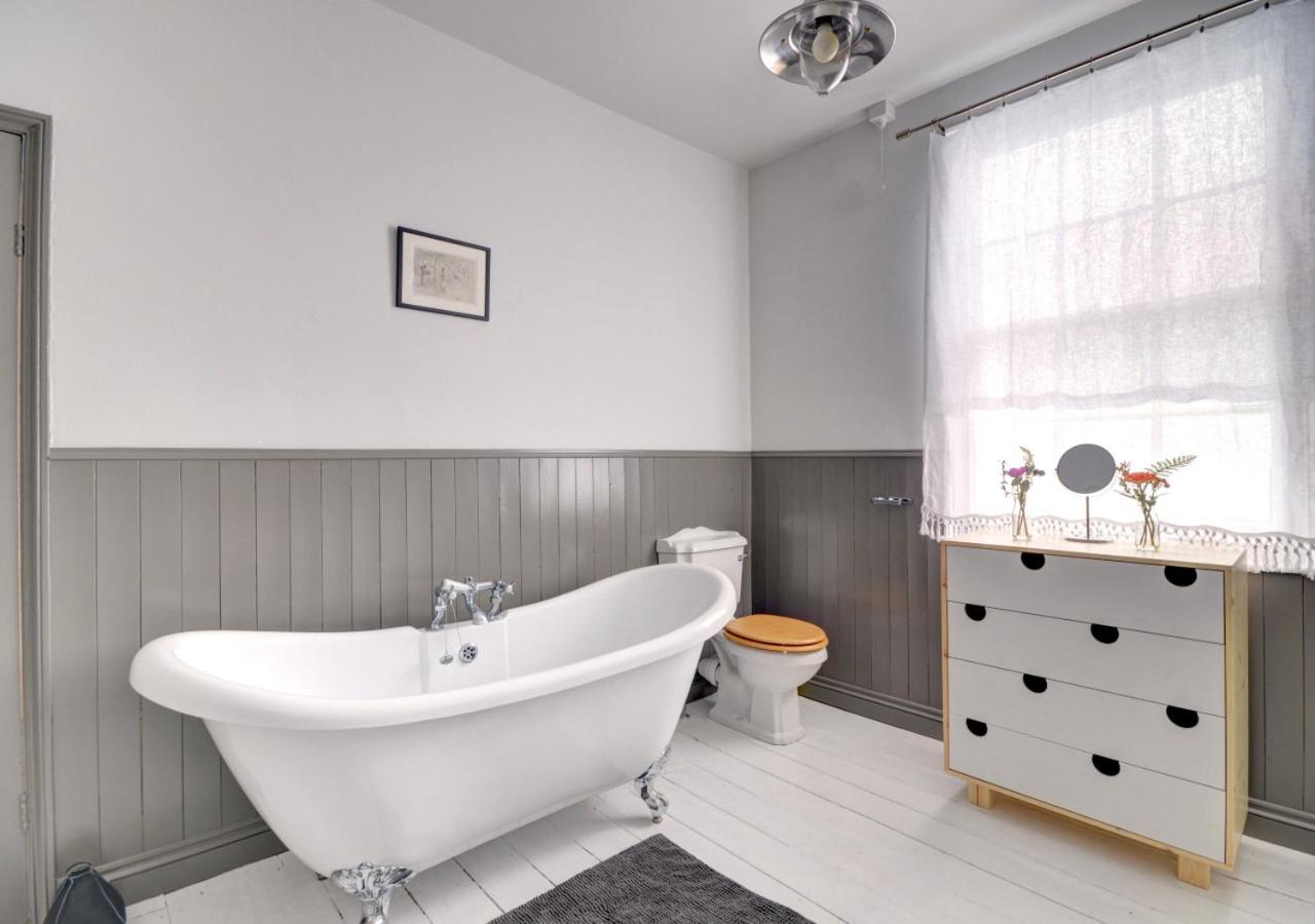 16 Park Terrace view 5
