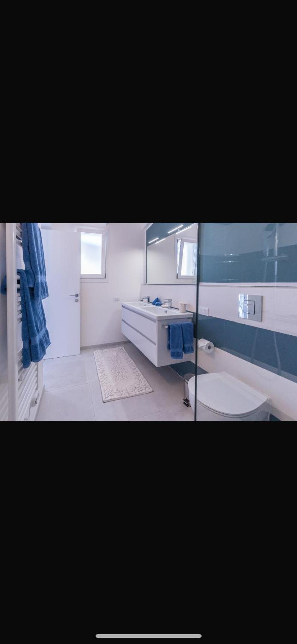 Capo Norax chambre de luxe avec jacuzzi à 250m de la mer