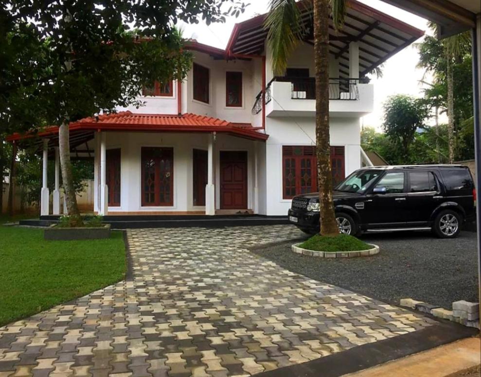 Newlook Holiday Bungalow-Matale