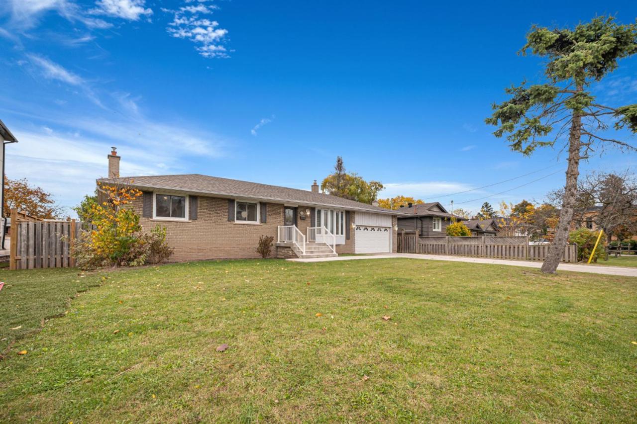 Modern 5BR Home with Office and Parking and WiFi
