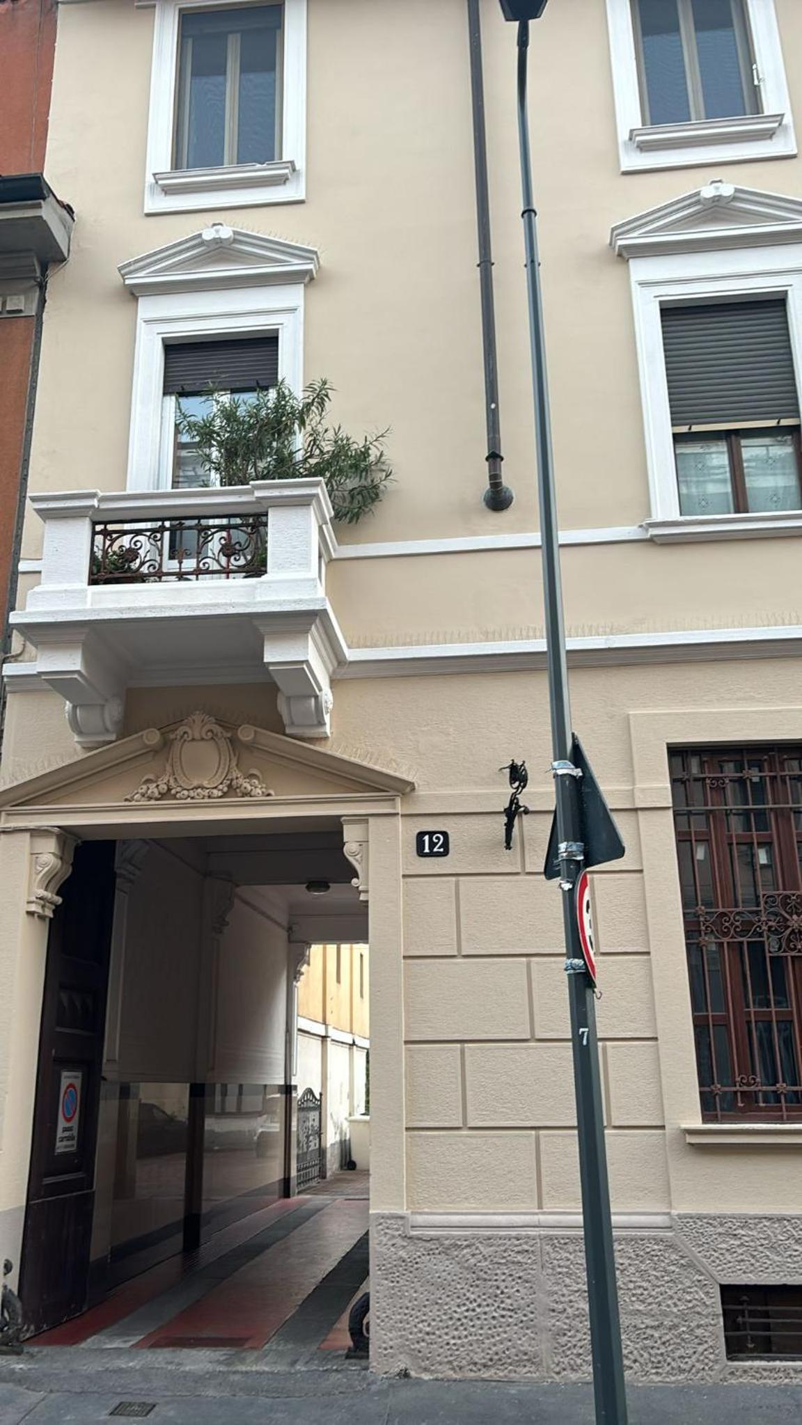 Prestigious period apartment - Free H24 garage and breakfast