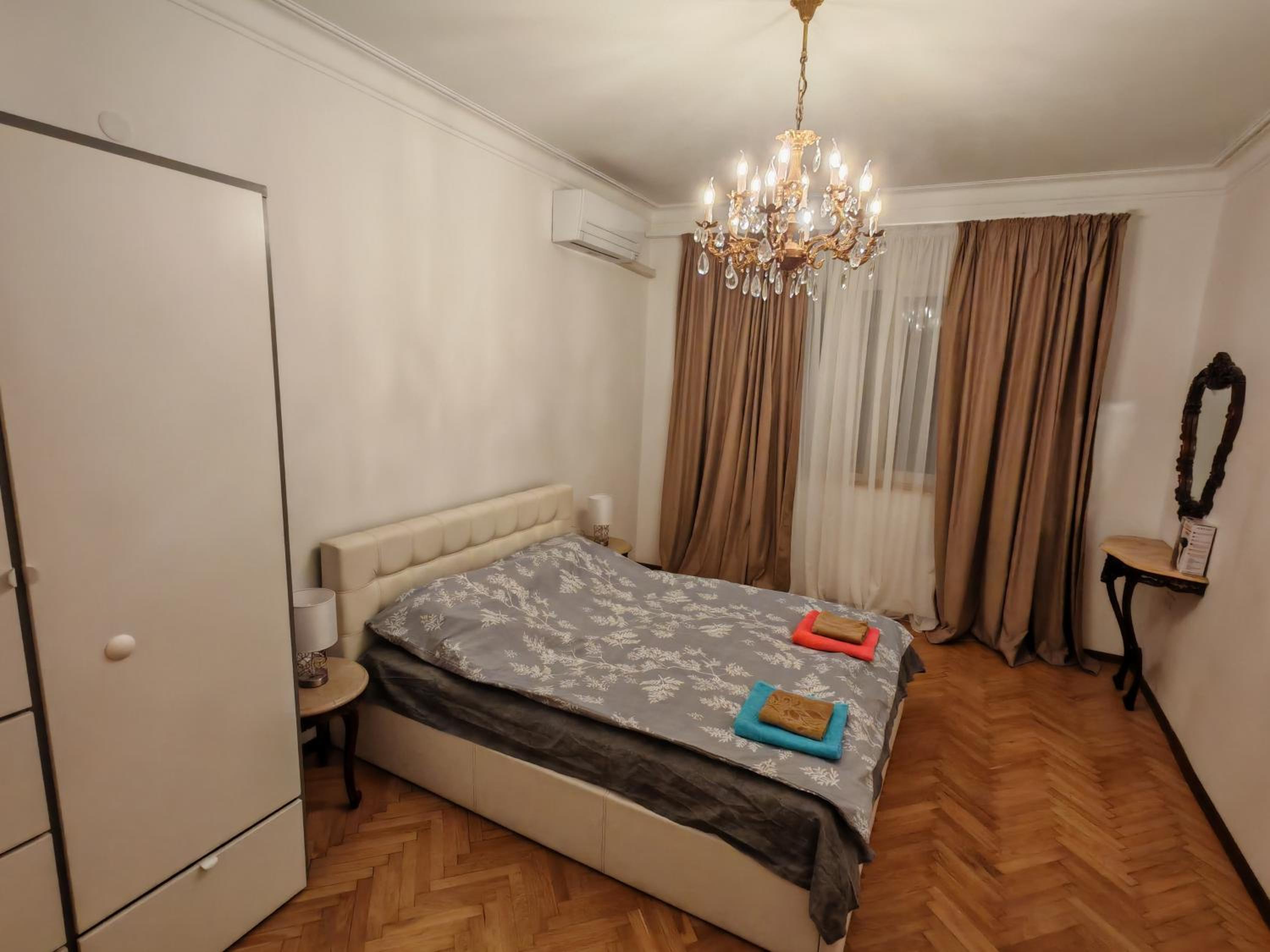 Apartament 86
