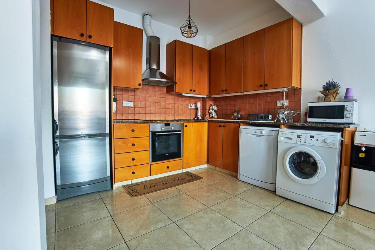 Golden Sunset Apartment