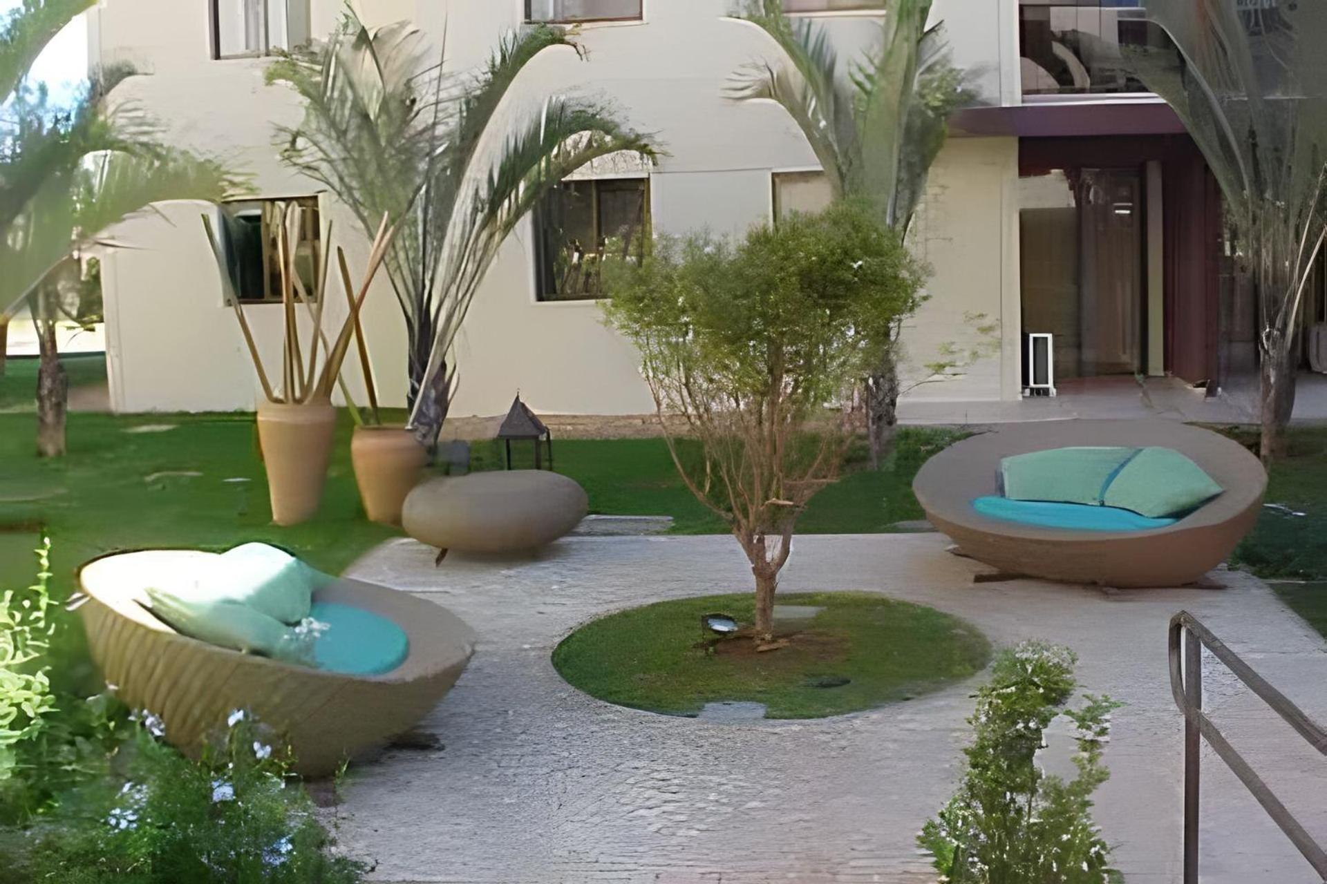 Life Resort beira lago próx a esplanada