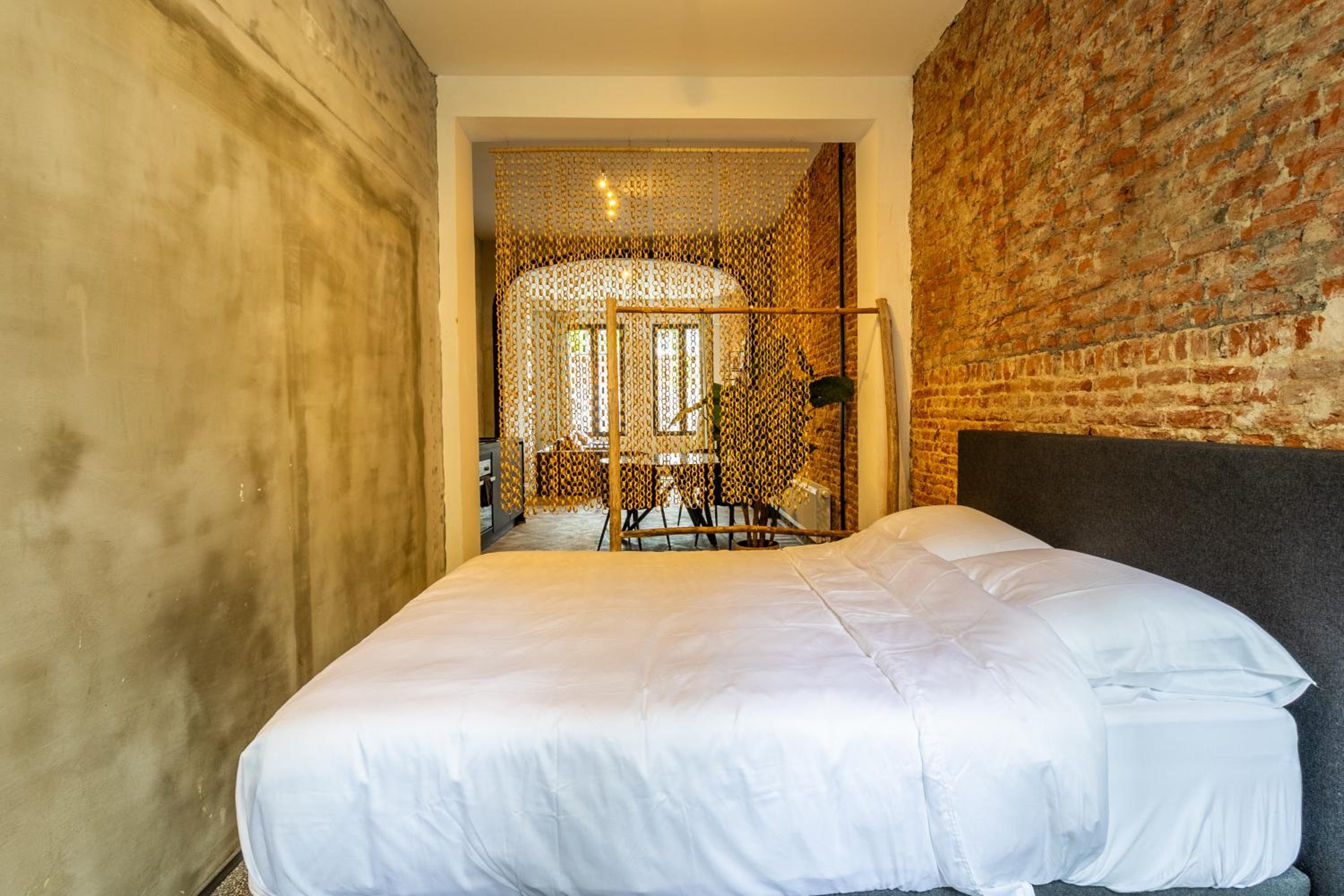 Zooside Suites