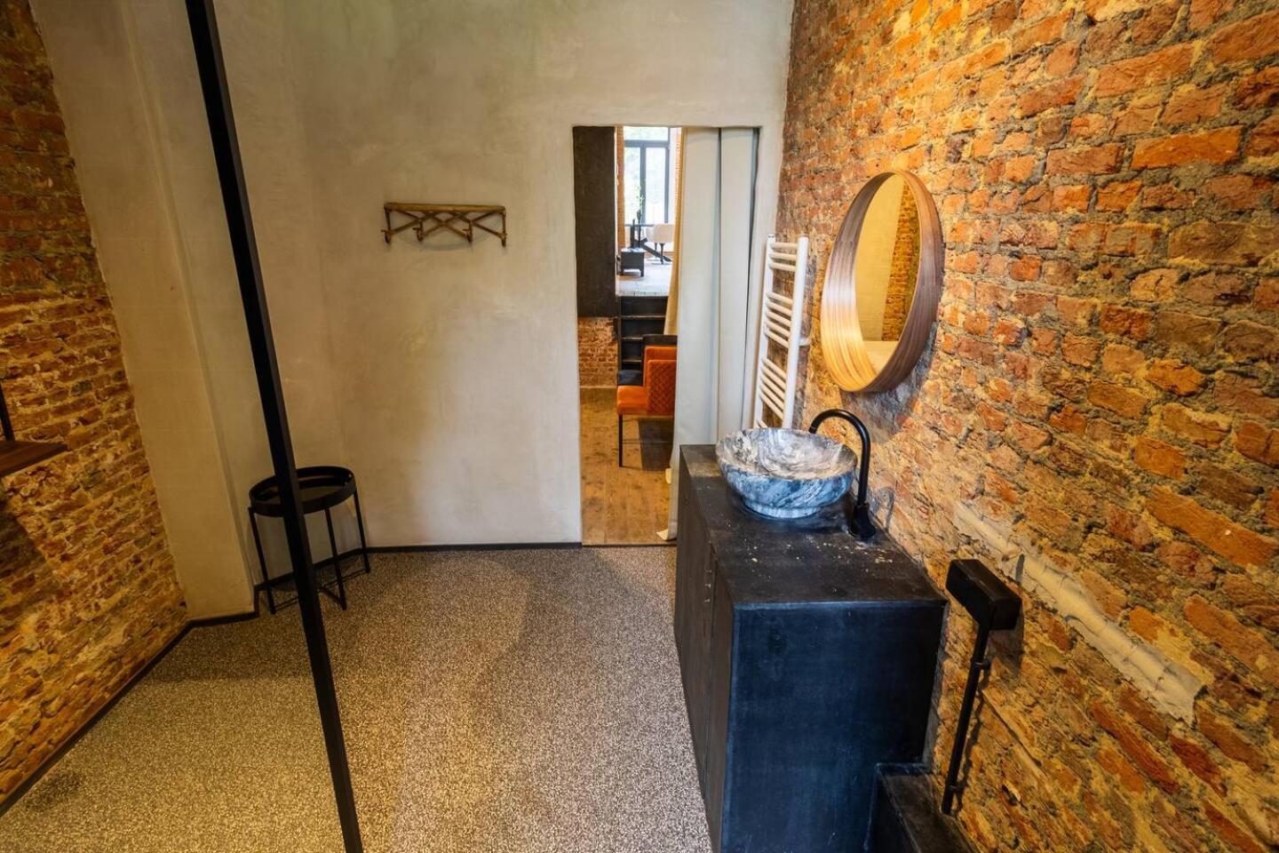 Zooside Suites