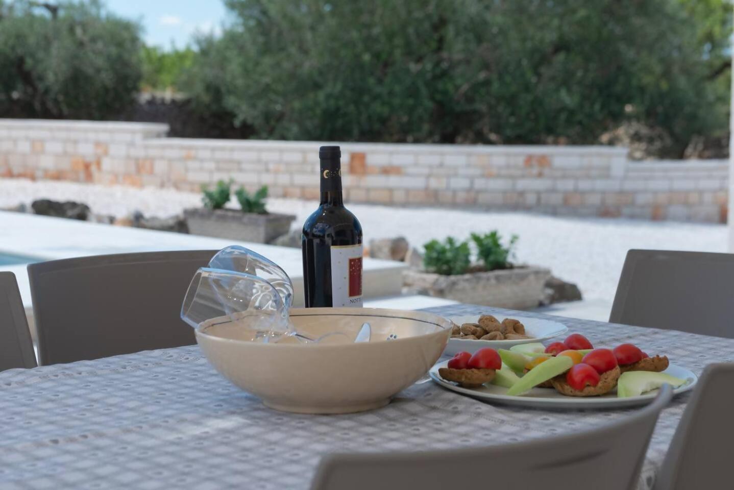 Dimora San Galaro "exclusive house and pool" view 5