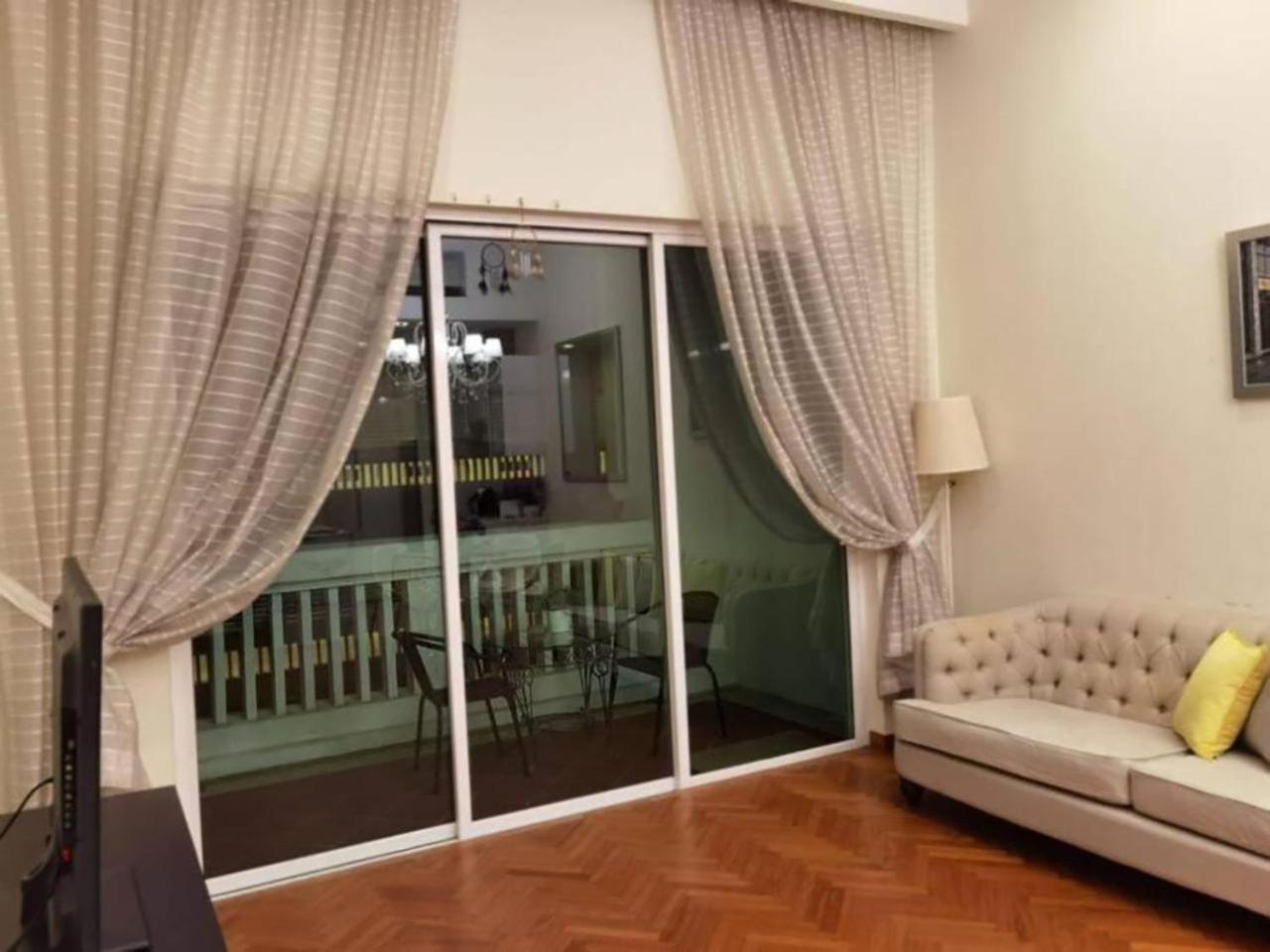 WHITE HOUSE STRAITS QUAY MARINA LUXURY STAY GURNEY photo 4