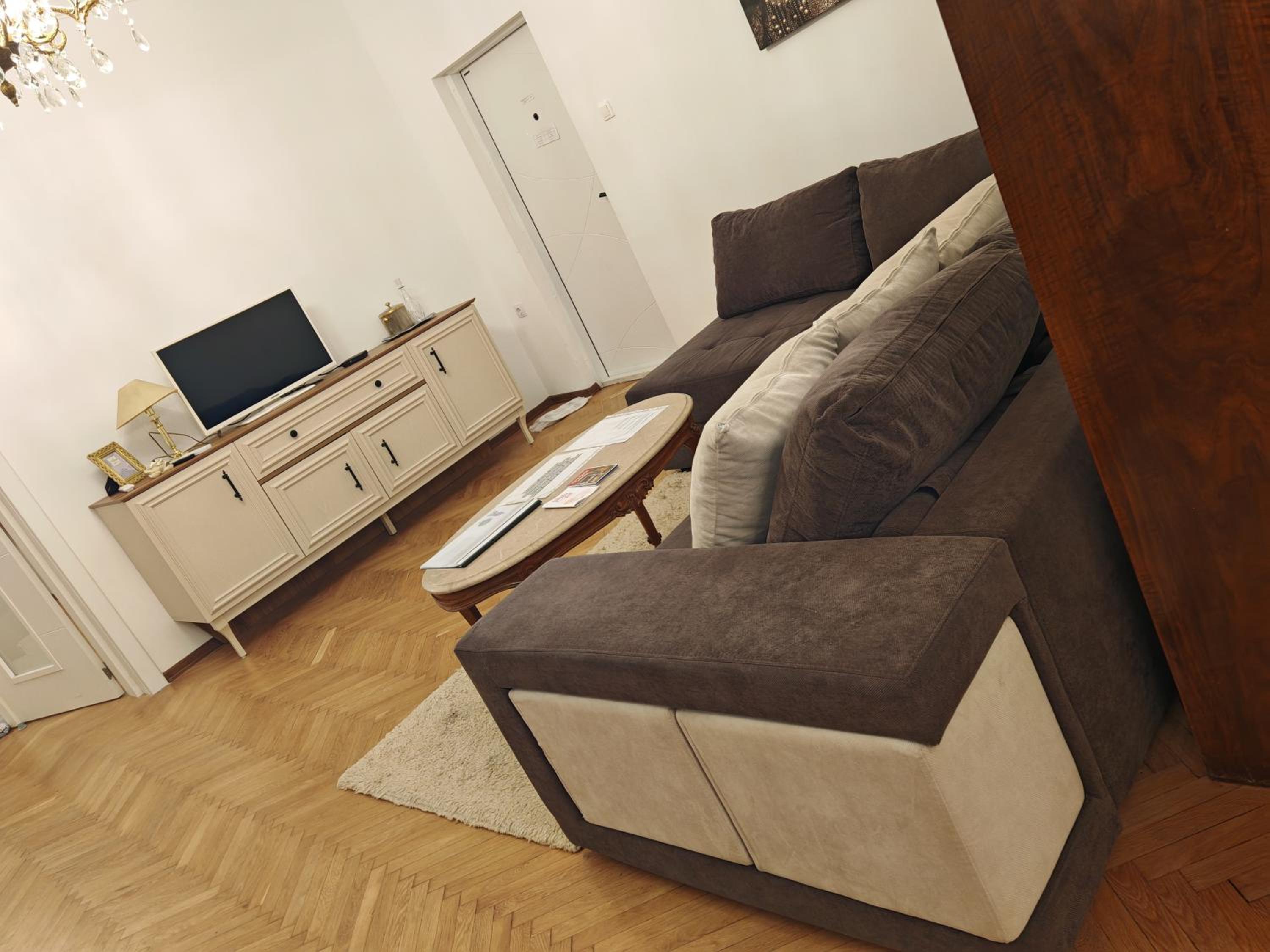 Apartament 86