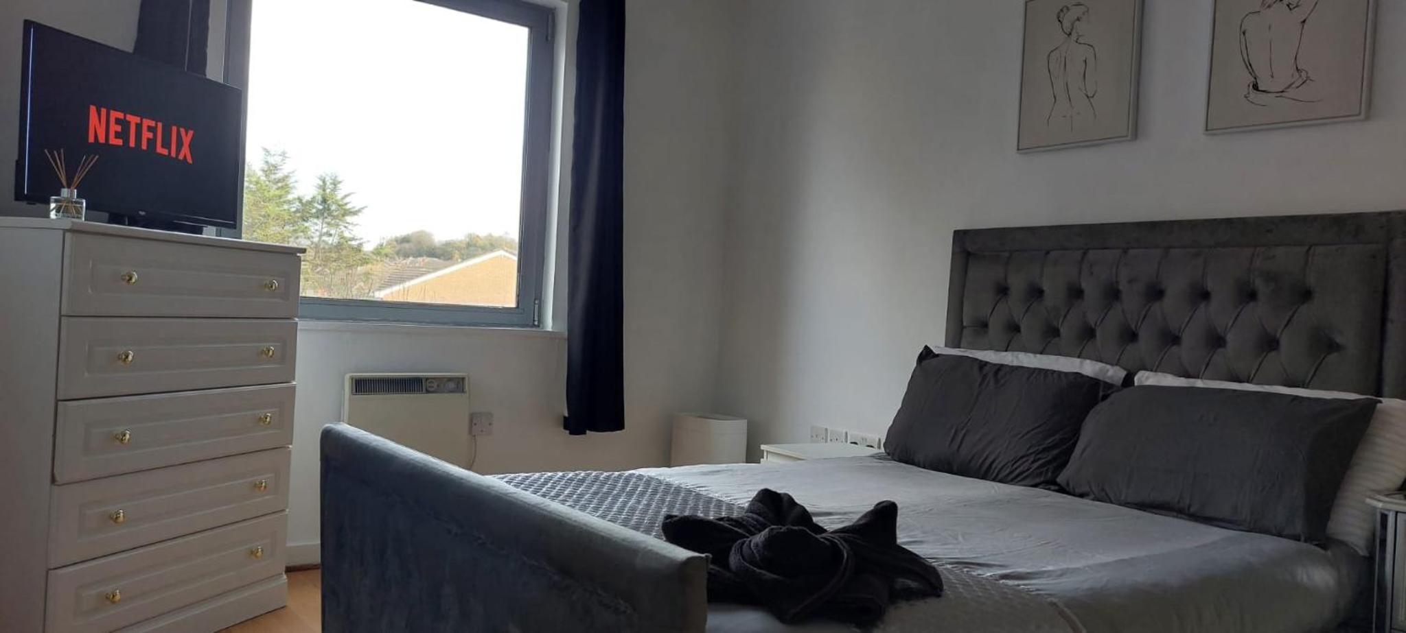 Luxe 1 bed Retreat with Pool & Gym Access