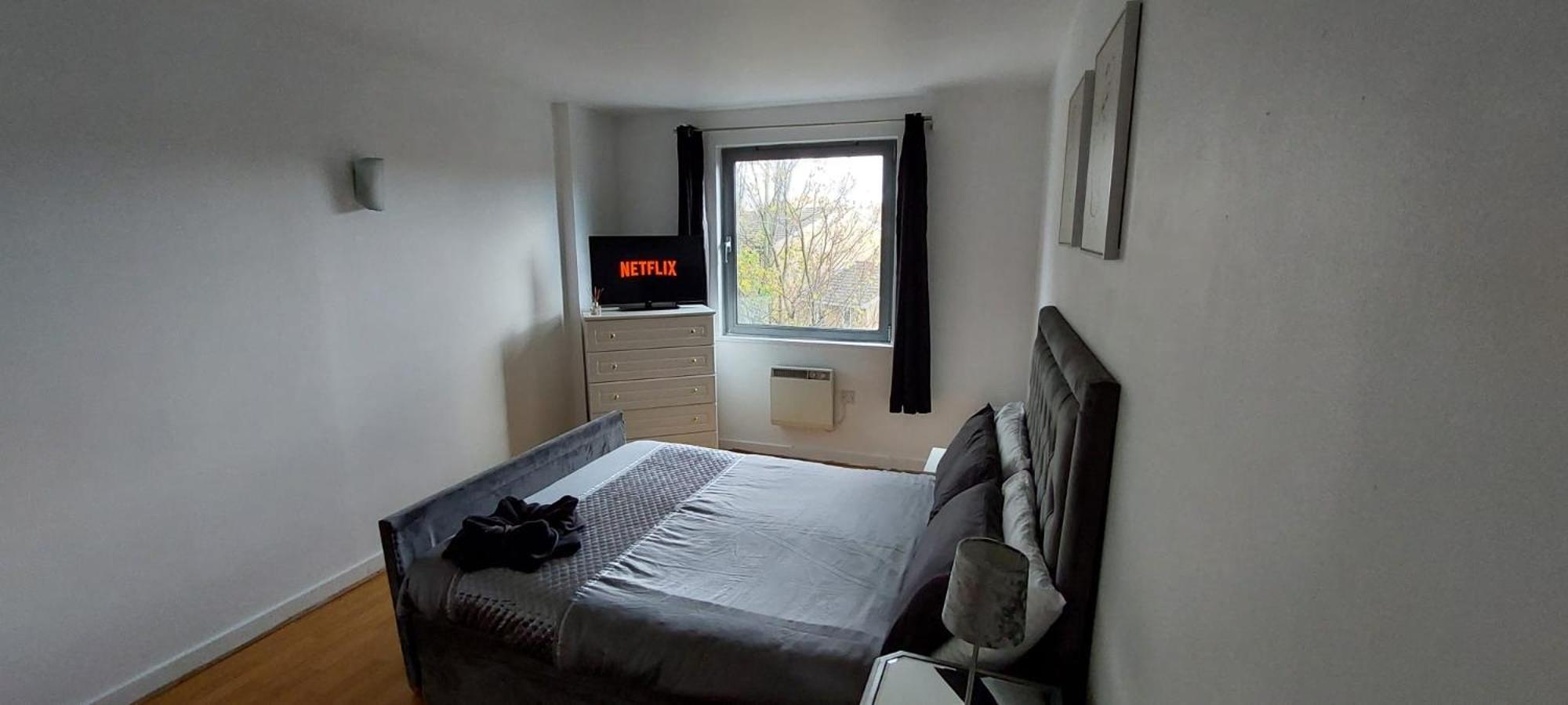 Luxe 1 bed Retreat with Pool & Gym Access