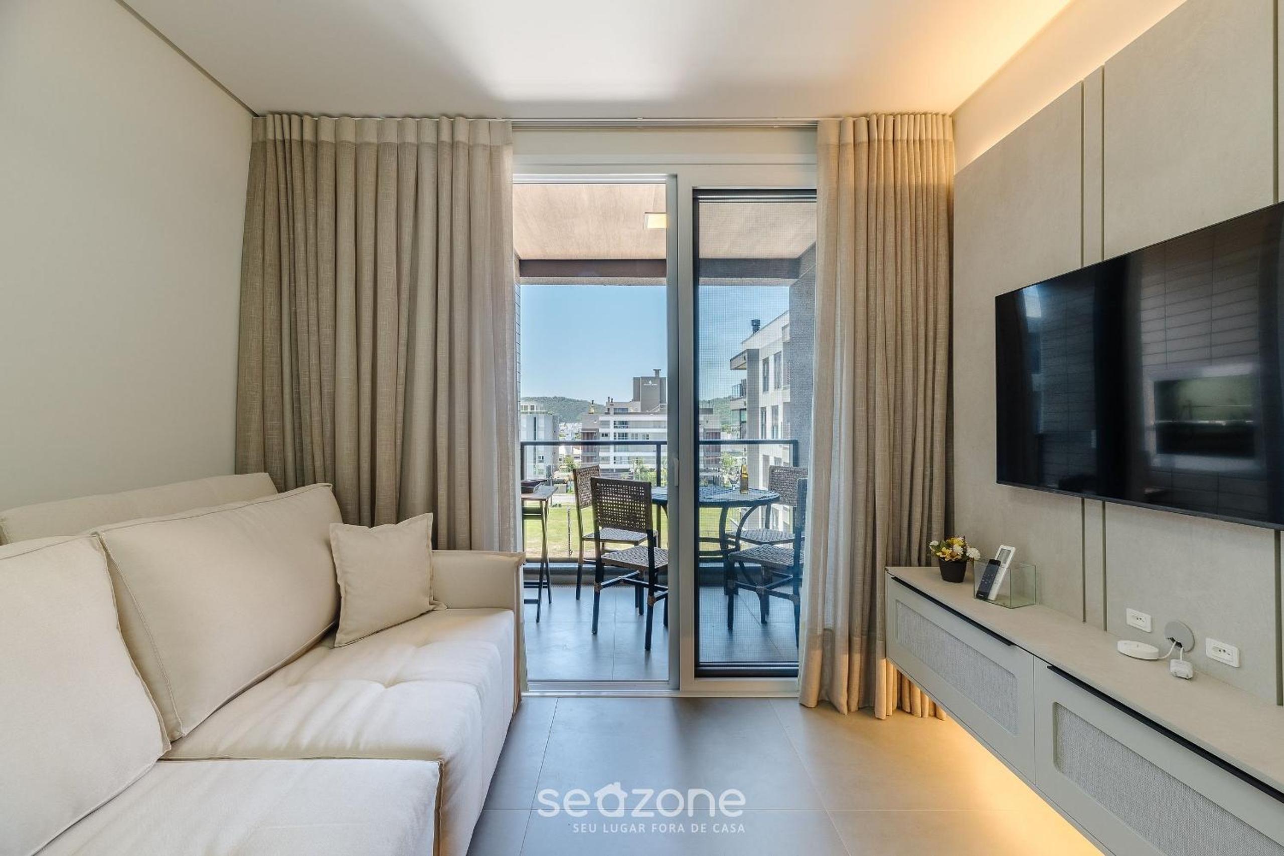 Cond Apartments Vila do Lago in Jurerê - VLO