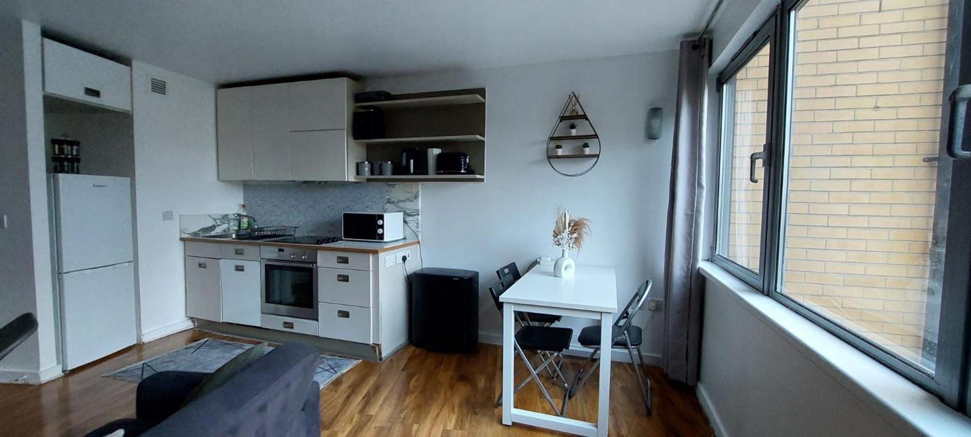 Luxe 1 bed Retreat with Pool & Gym Access