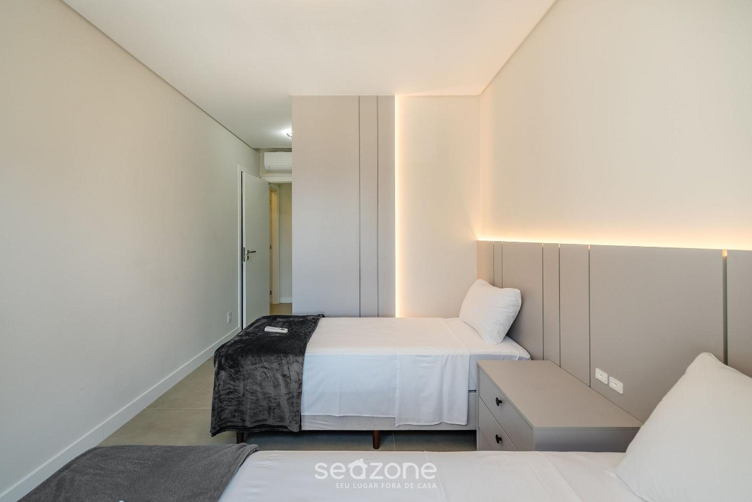 Cond Apartments Vila do Lago in Jurerê - VLO